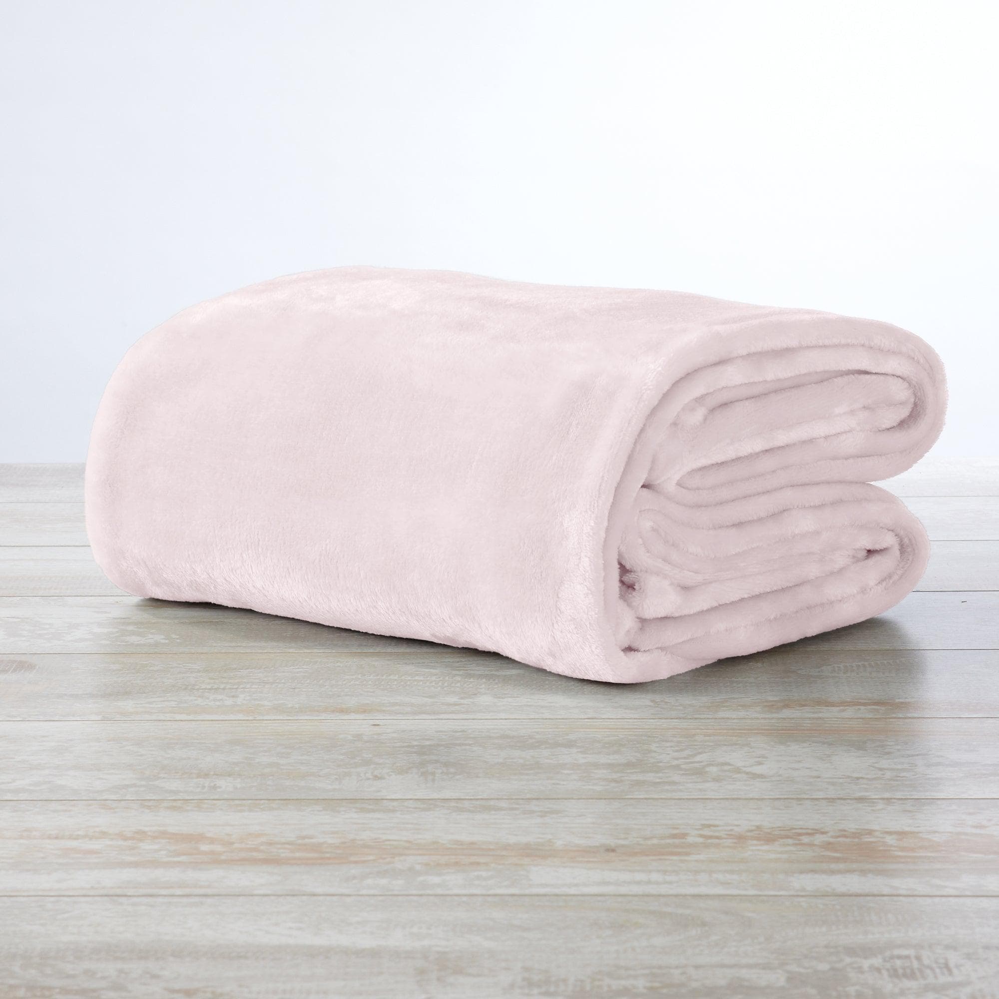 Velvet Plush Blanket - Avianna Collection - Best Buy Furniture