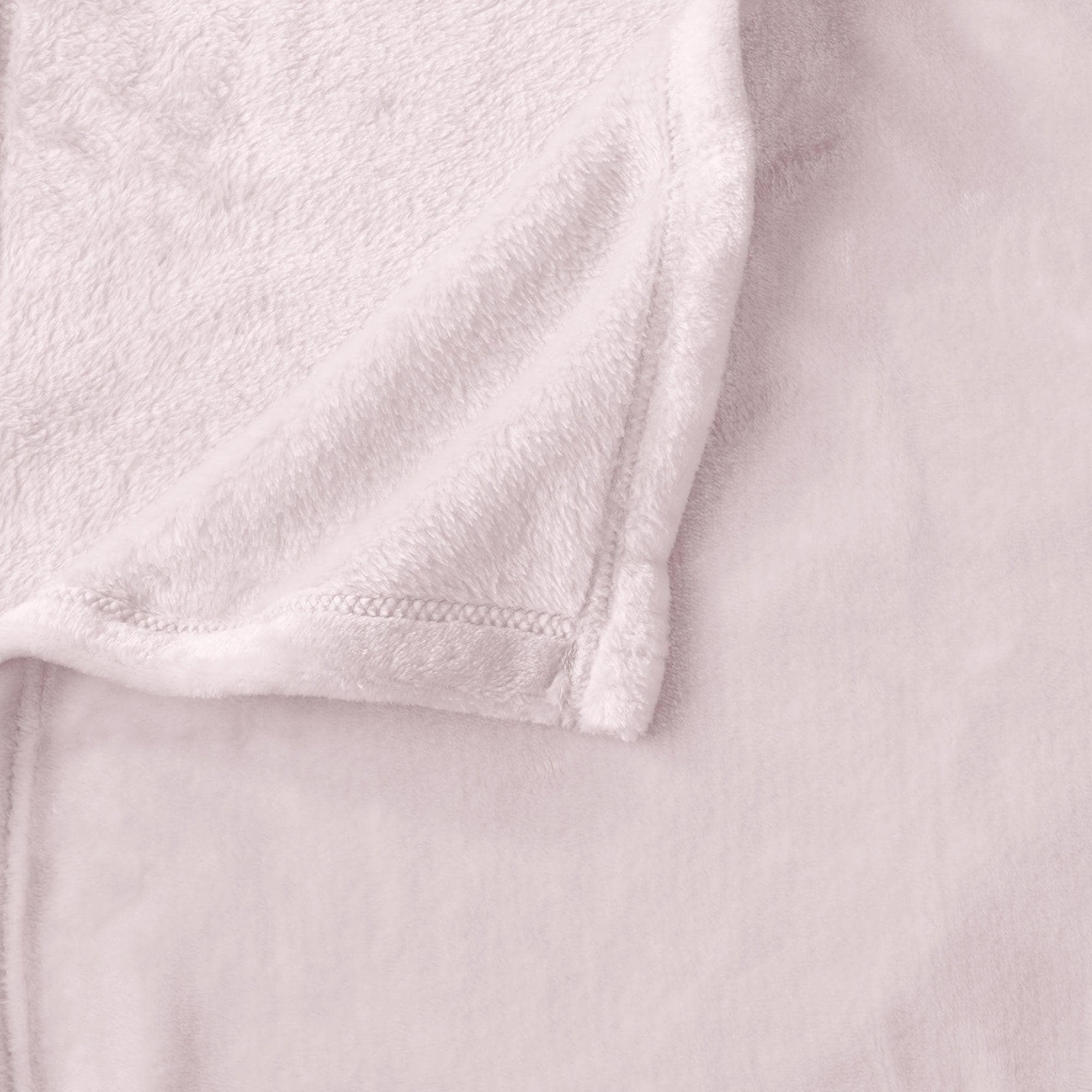 Velvet Plush Blanket - Avianna Collection - Best Buy Furniture