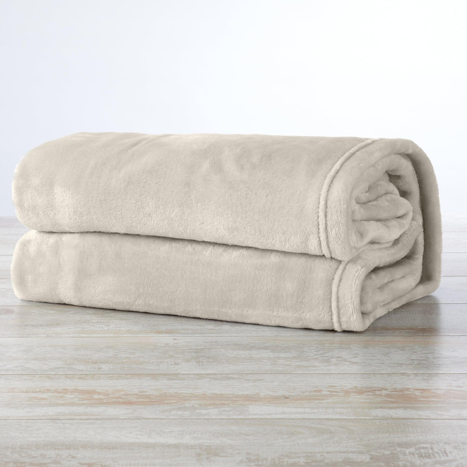 Velvet Plush Blanket - Avianna Collection - Best Buy Furniture