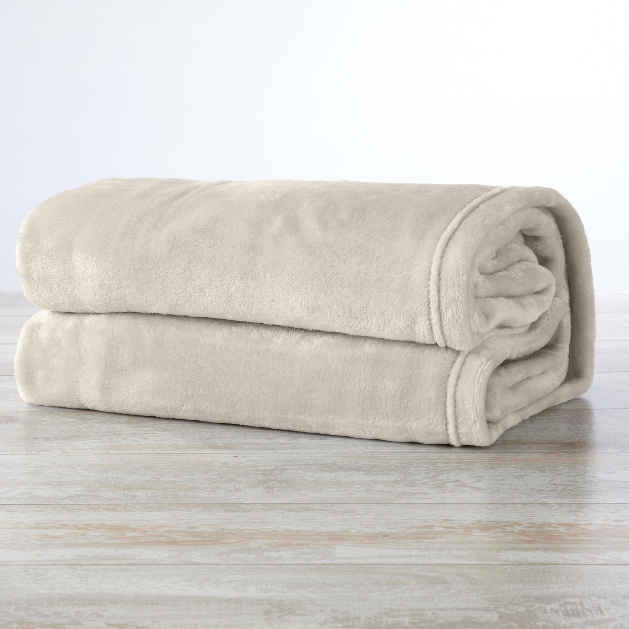Velvet Plush Blanket - Avianna Collection - Best Buy Furniture