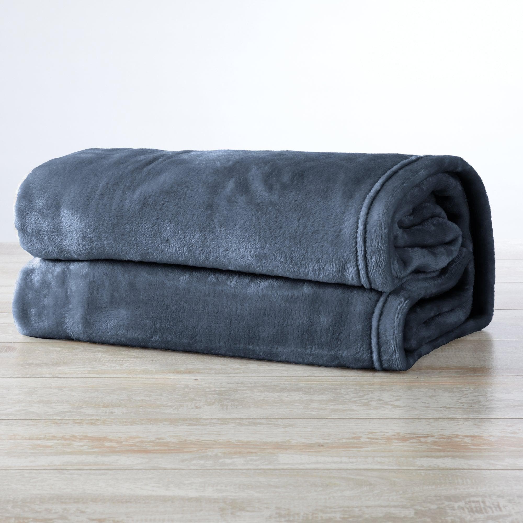 Velvet Plush Blanket - Avianna Collection - Best Buy Furniture