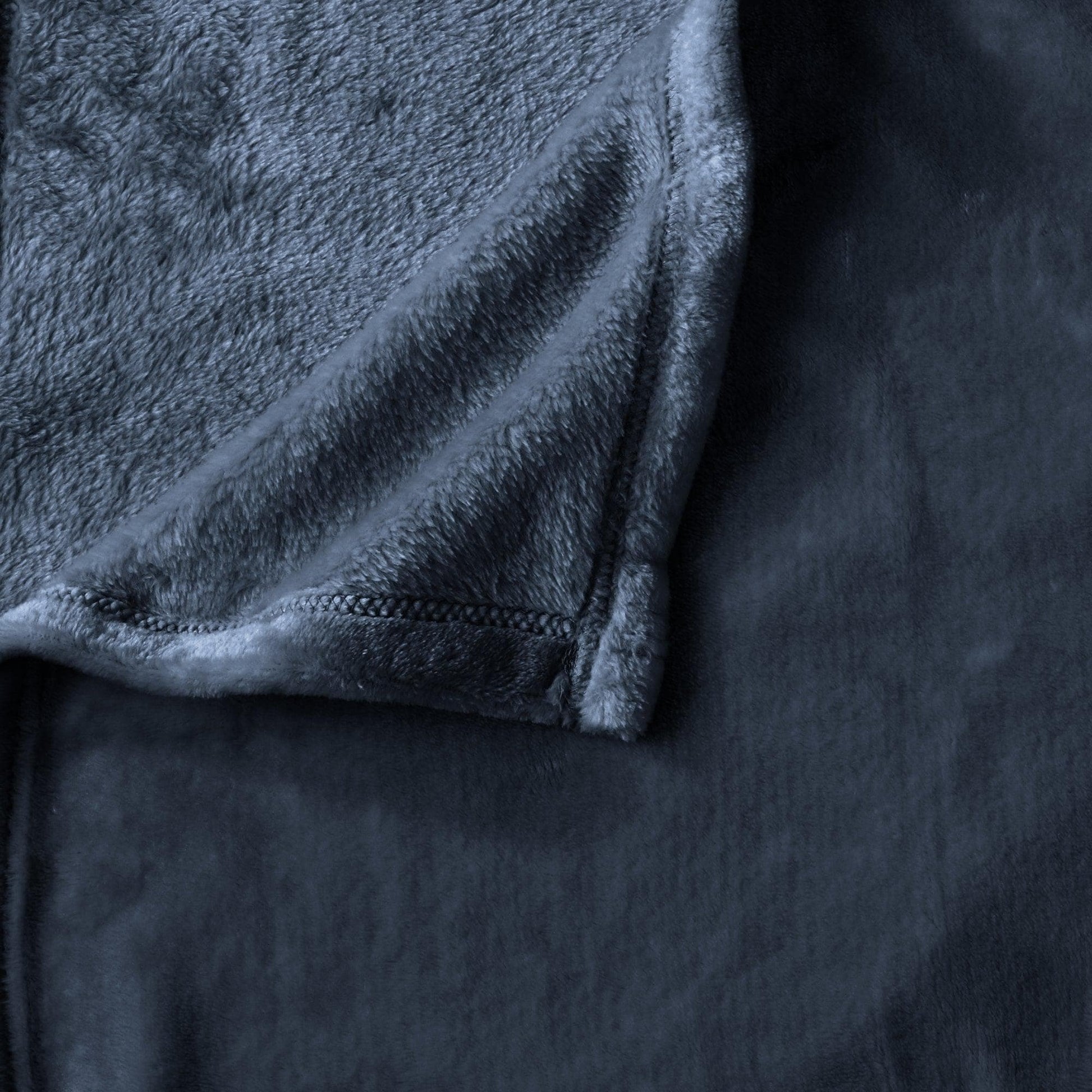 Velvet Plush Blanket - Avianna Collection - Best Buy Furniture