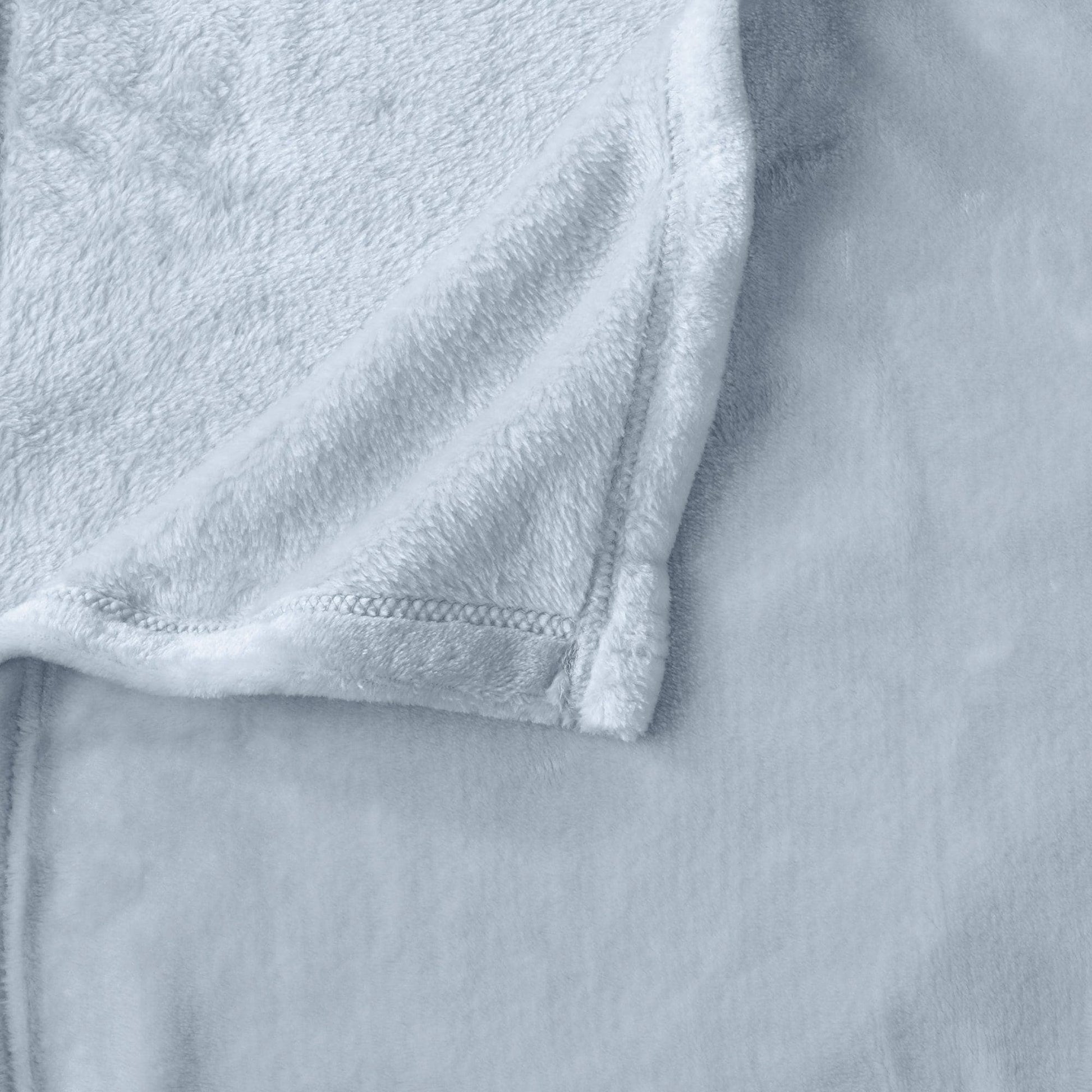 Velvet Plush Blanket - Avianna Collection - Best Buy Furniture