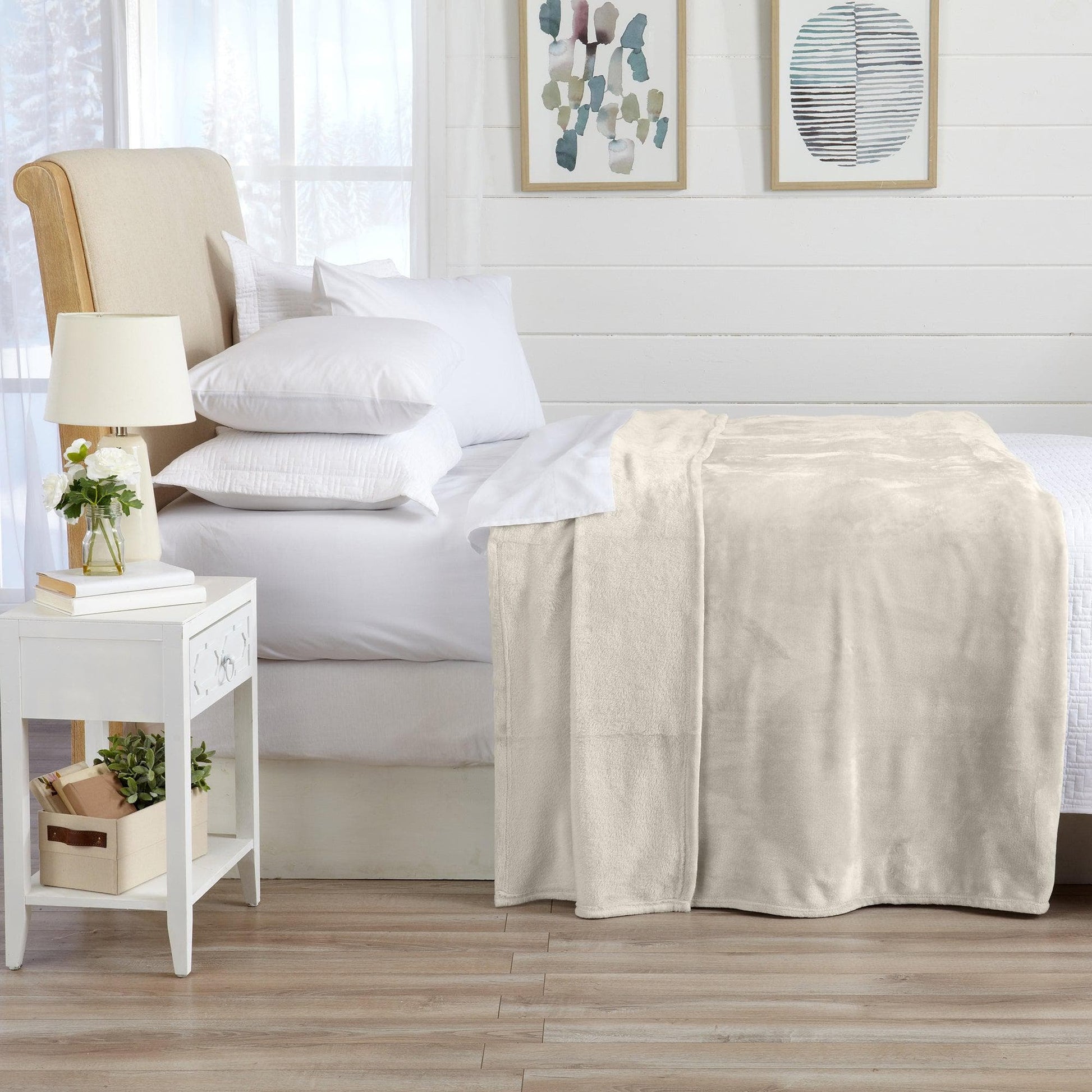 Velvet Plush Blanket - Avianna Collection - Best Buy Furniture