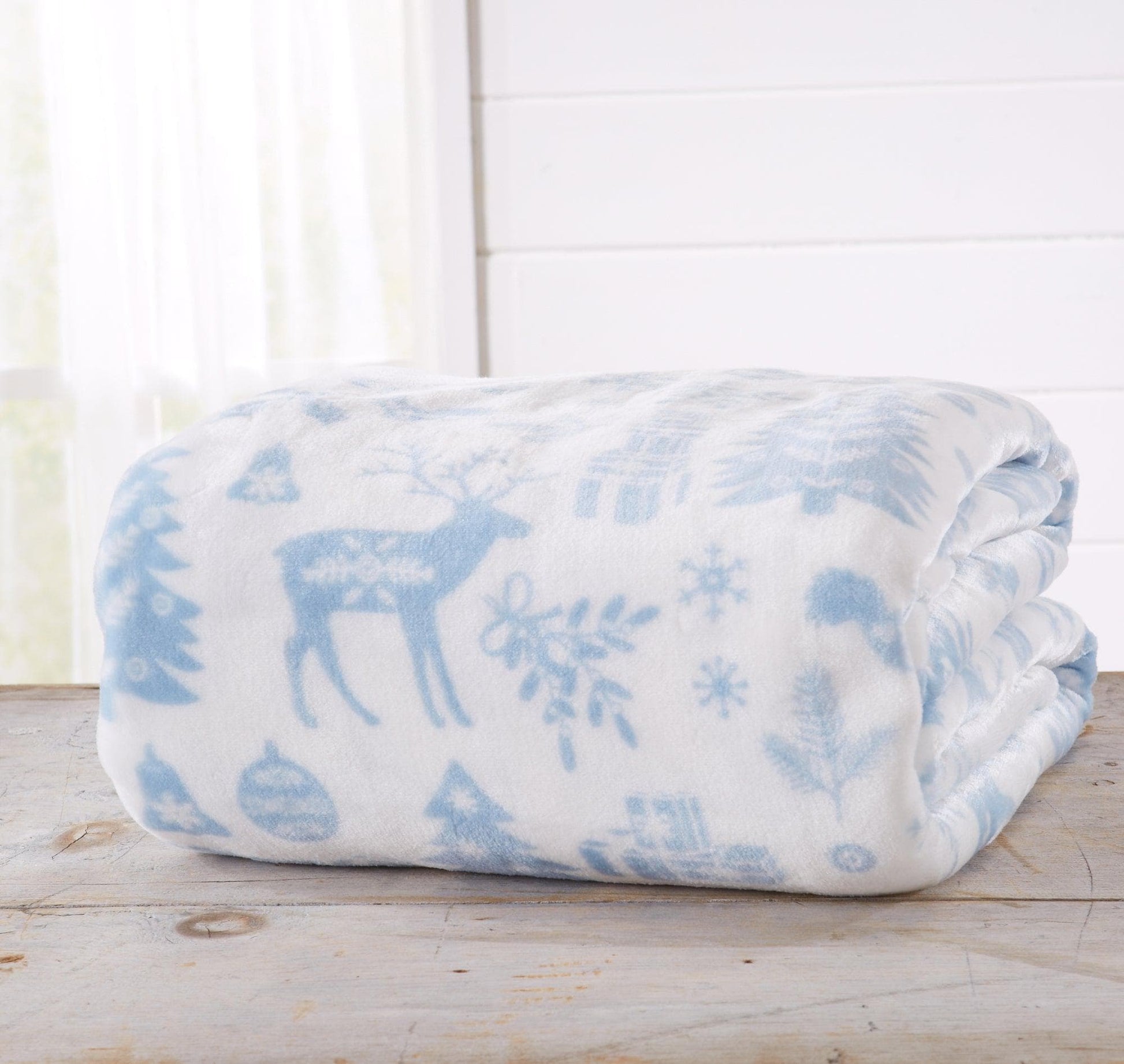 Velvet Throw Blanket - Pearl Collection - Best Buy Furniture