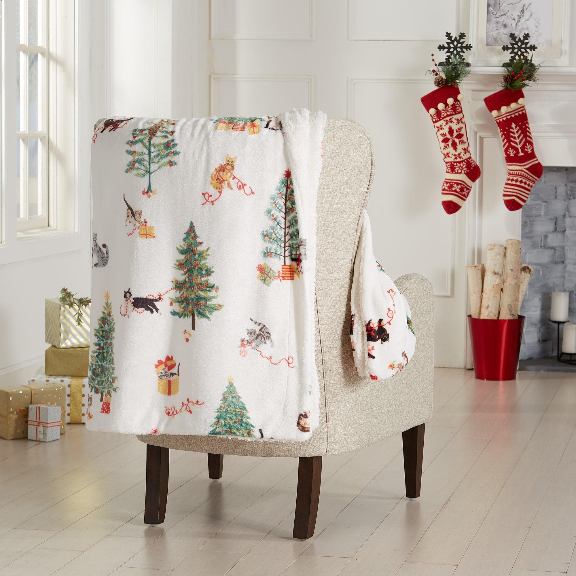 Holiday Sherpa Throw - Esmay Collection - Best Buy Furniture