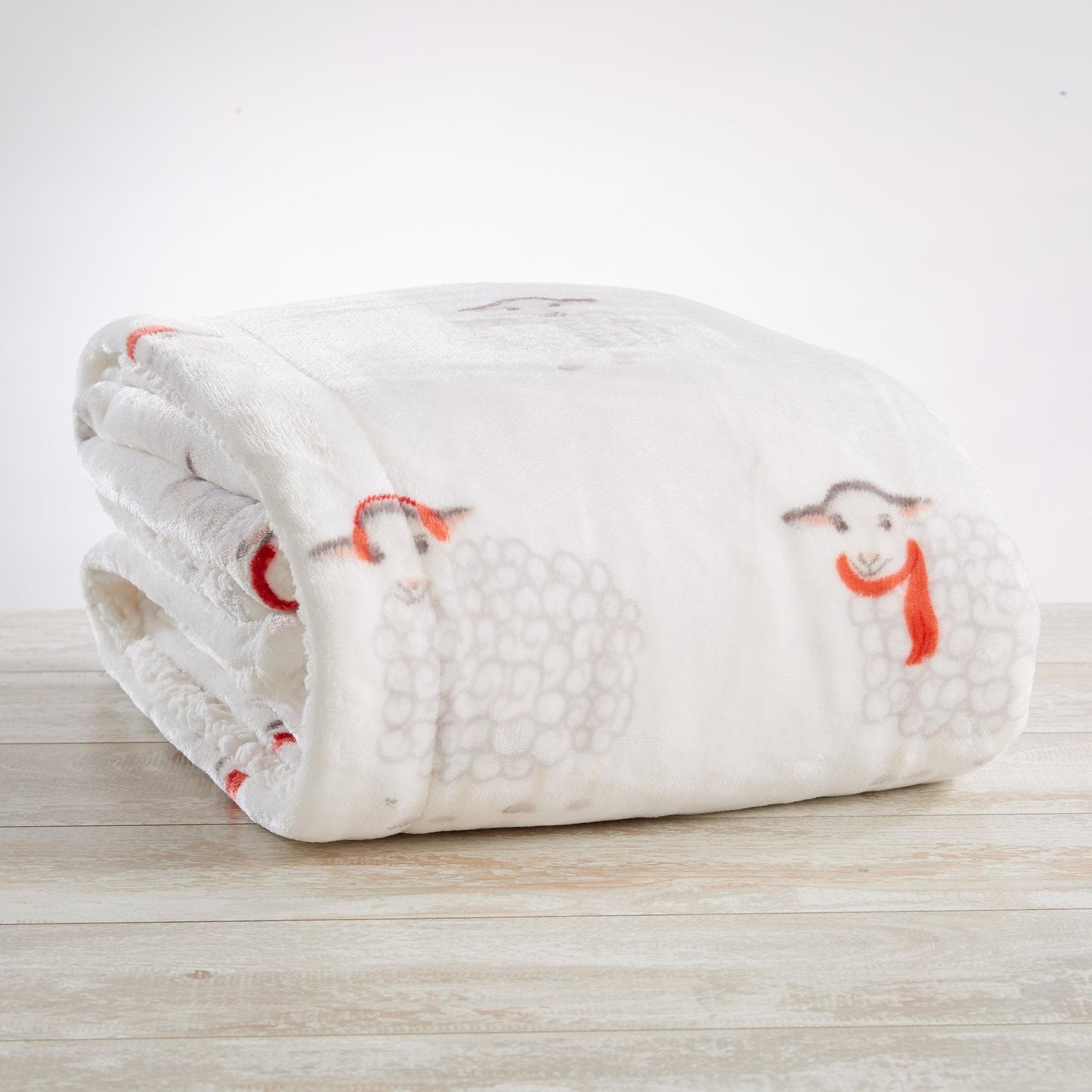 Holiday Sherpa Throw - Esmay Collection - Best Buy Furniture