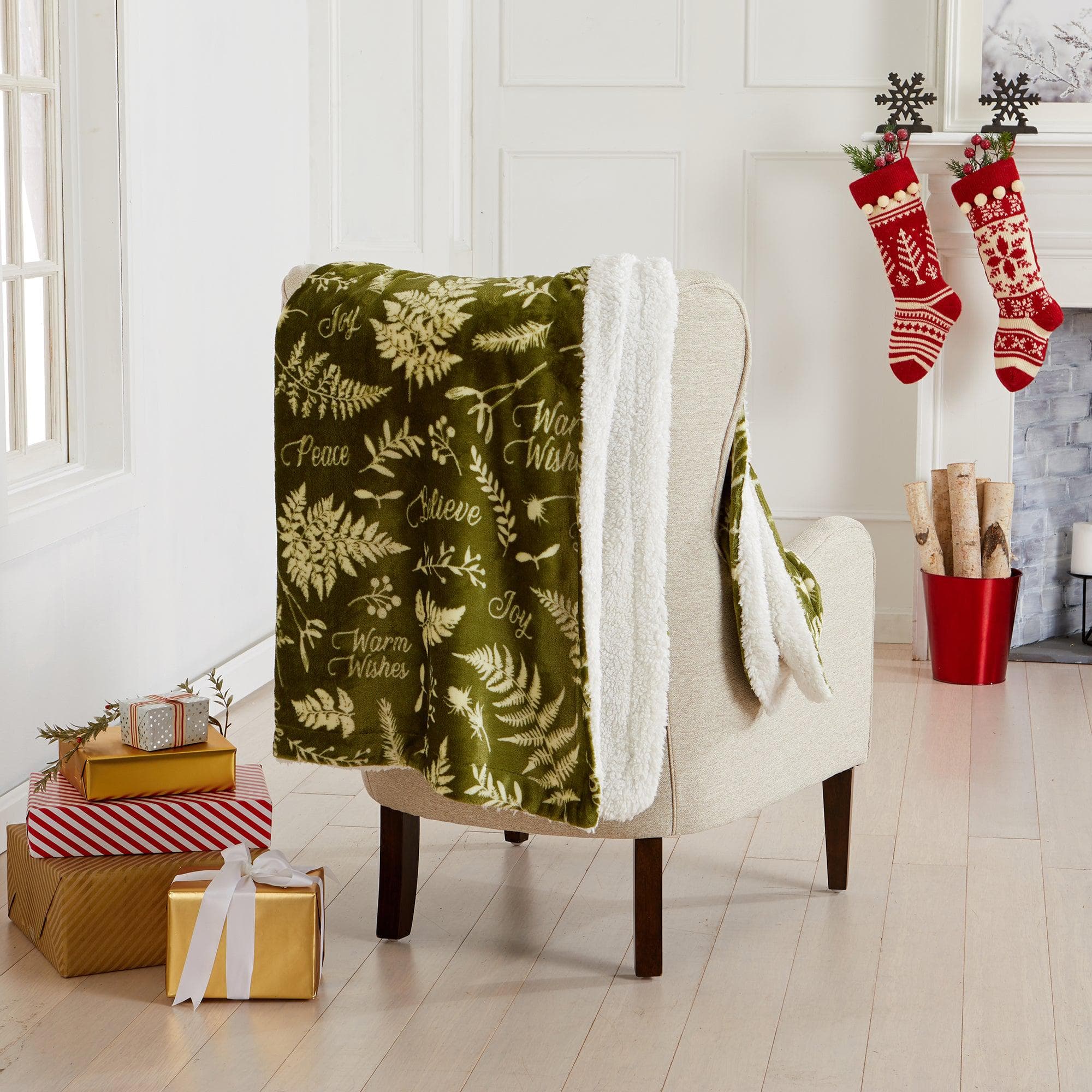 Holiday Sherpa Throw - Esmay Collection - Best Buy Furniture
