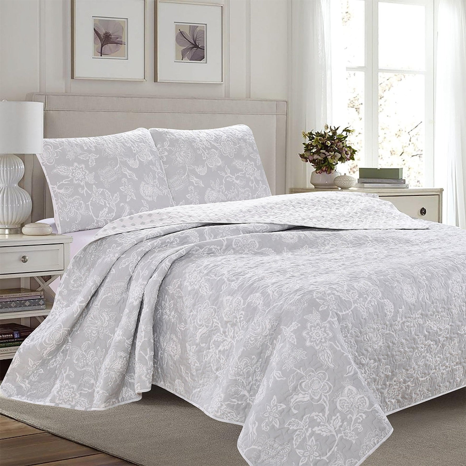 3-Piece Floral Quilt - Emma Collection - Best Buy Furniture
