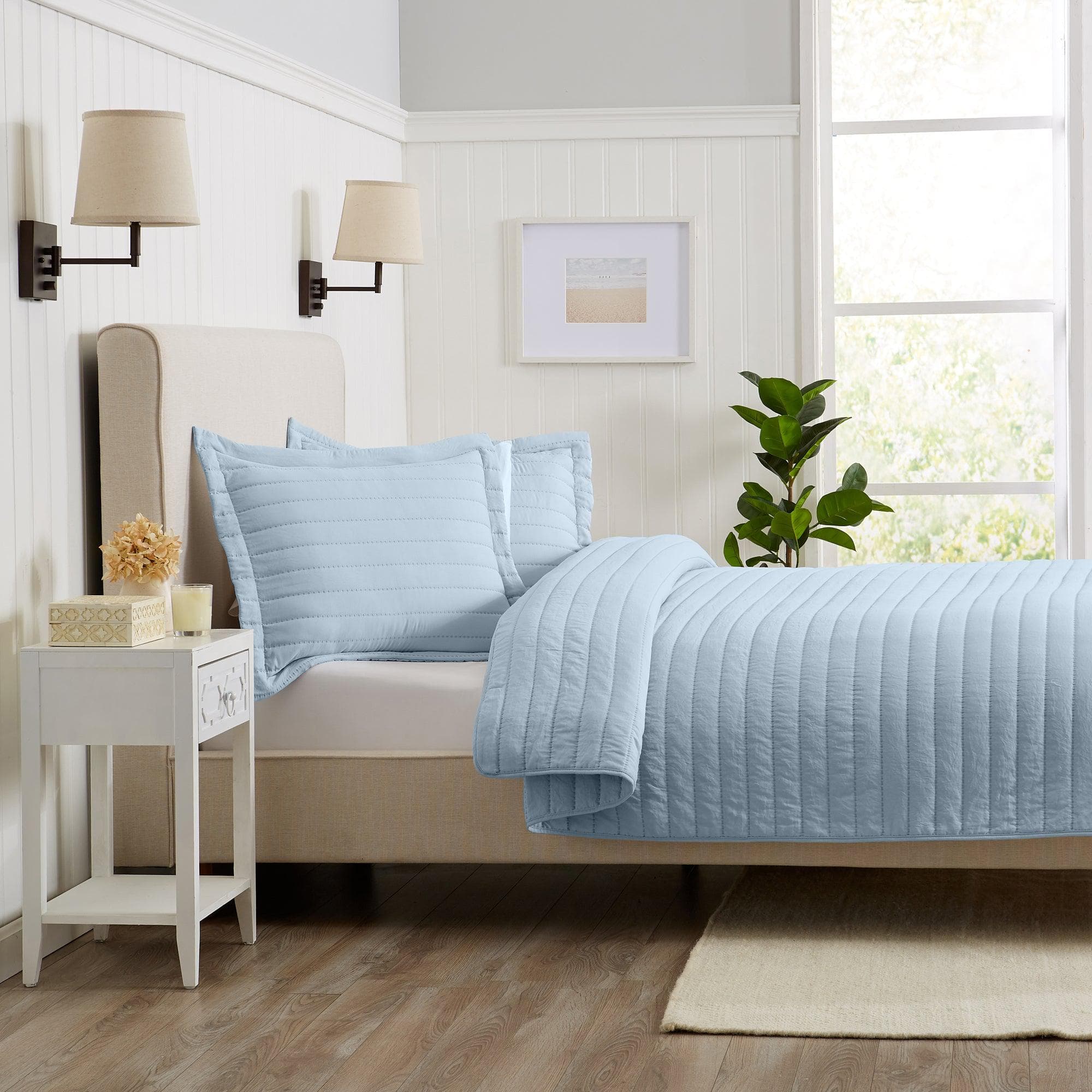 3-Piece Solid Striped Quilt - Virginia Collection - Best Buy Furniture