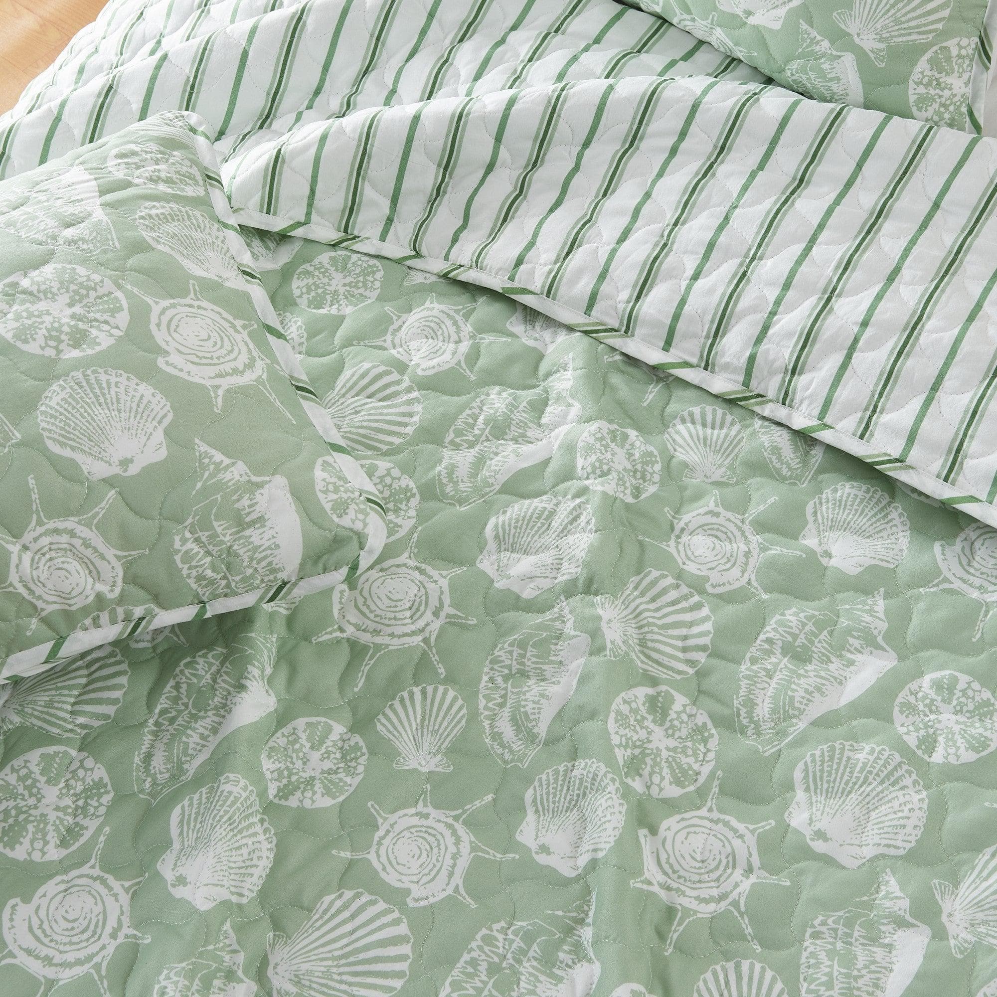 Green Seashell Quilt - Emerald Bay - Best Buy Furniture