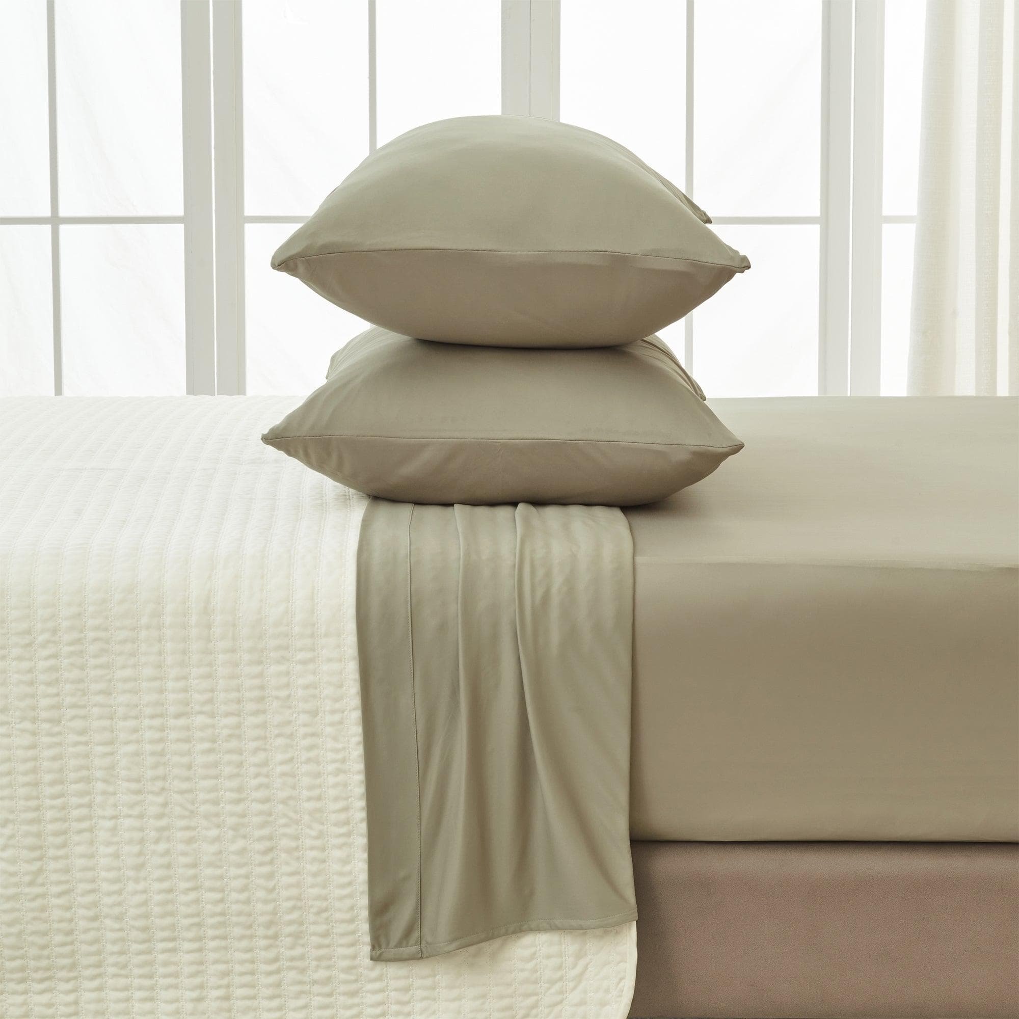4-Piece Interlock Microfiber Sheet Set - Mackenna Collection - Best Buy Furniture