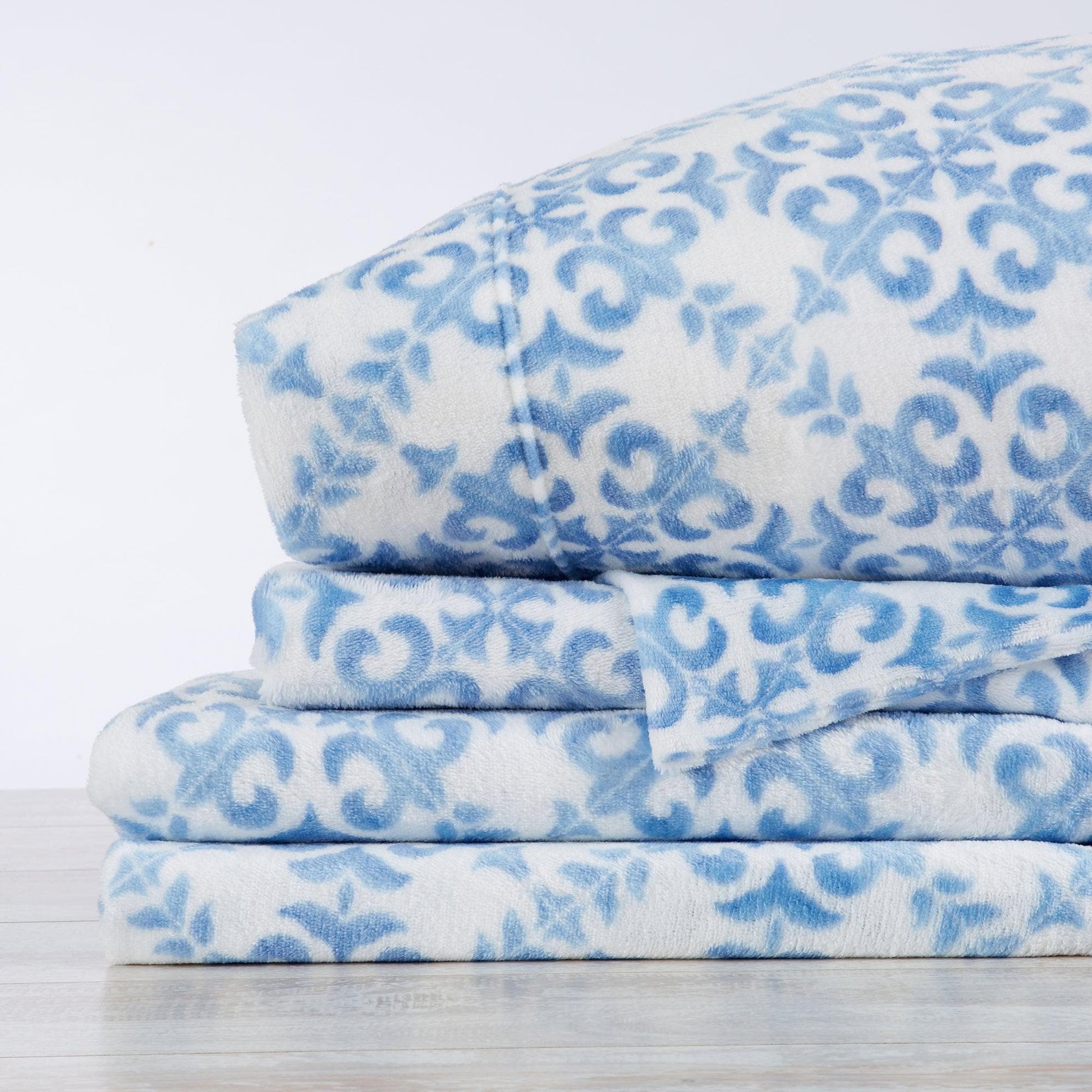 4-Piece Printed Plush Sheet - Velvet Luxe Lattice Collection - Best Buy Furniture