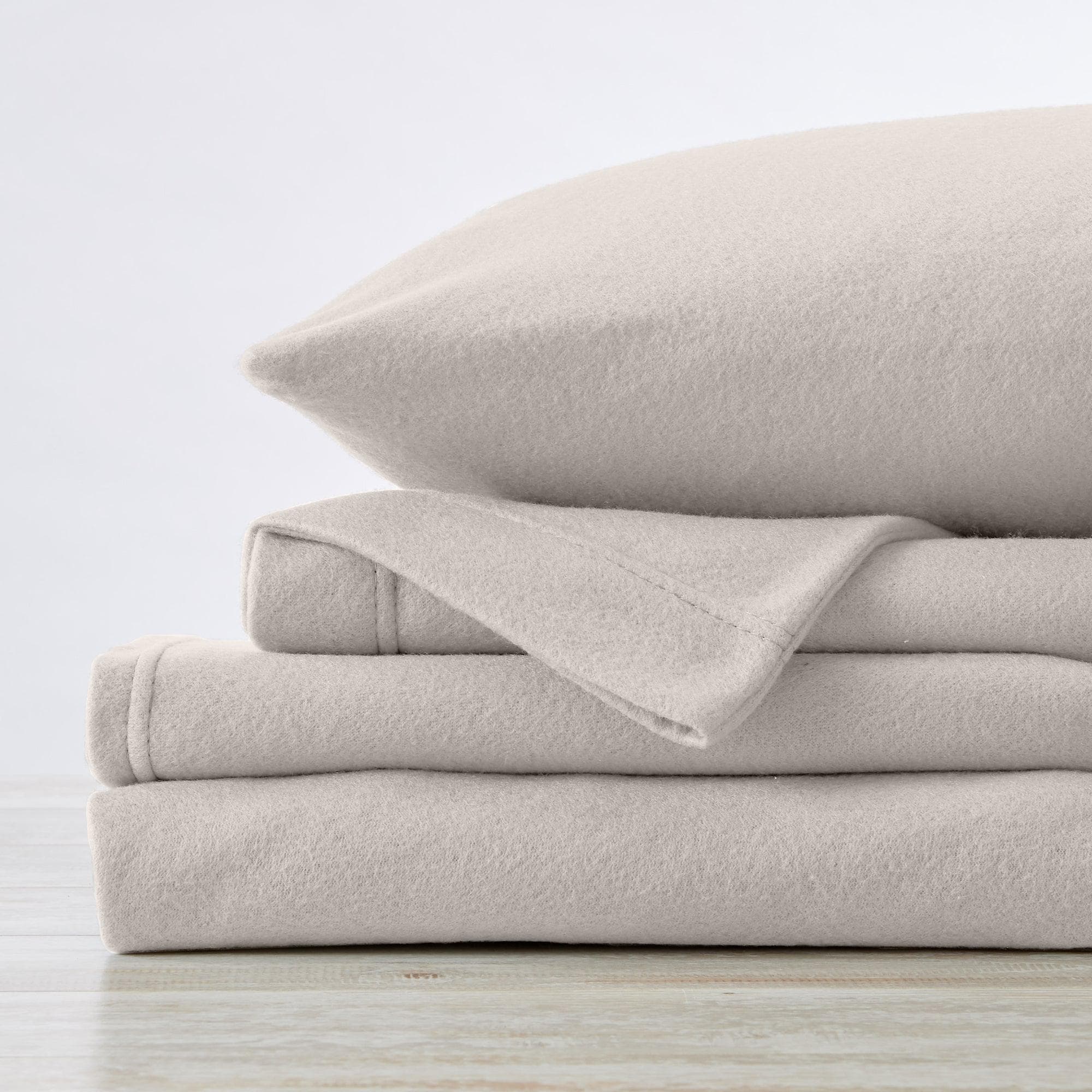 4-Piece Solid Fleece Sheet - Christina Collection - Best Buy Furniture