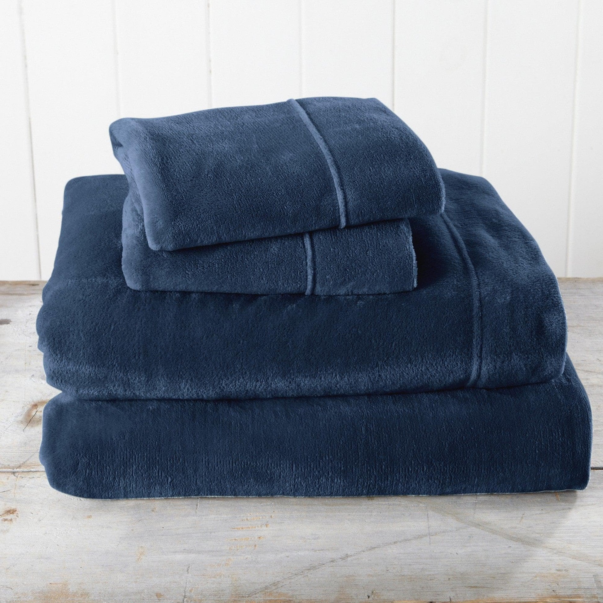 4-Piece Solid Plush Sheet - Velvet Luxe Collection - Best Buy Furniture