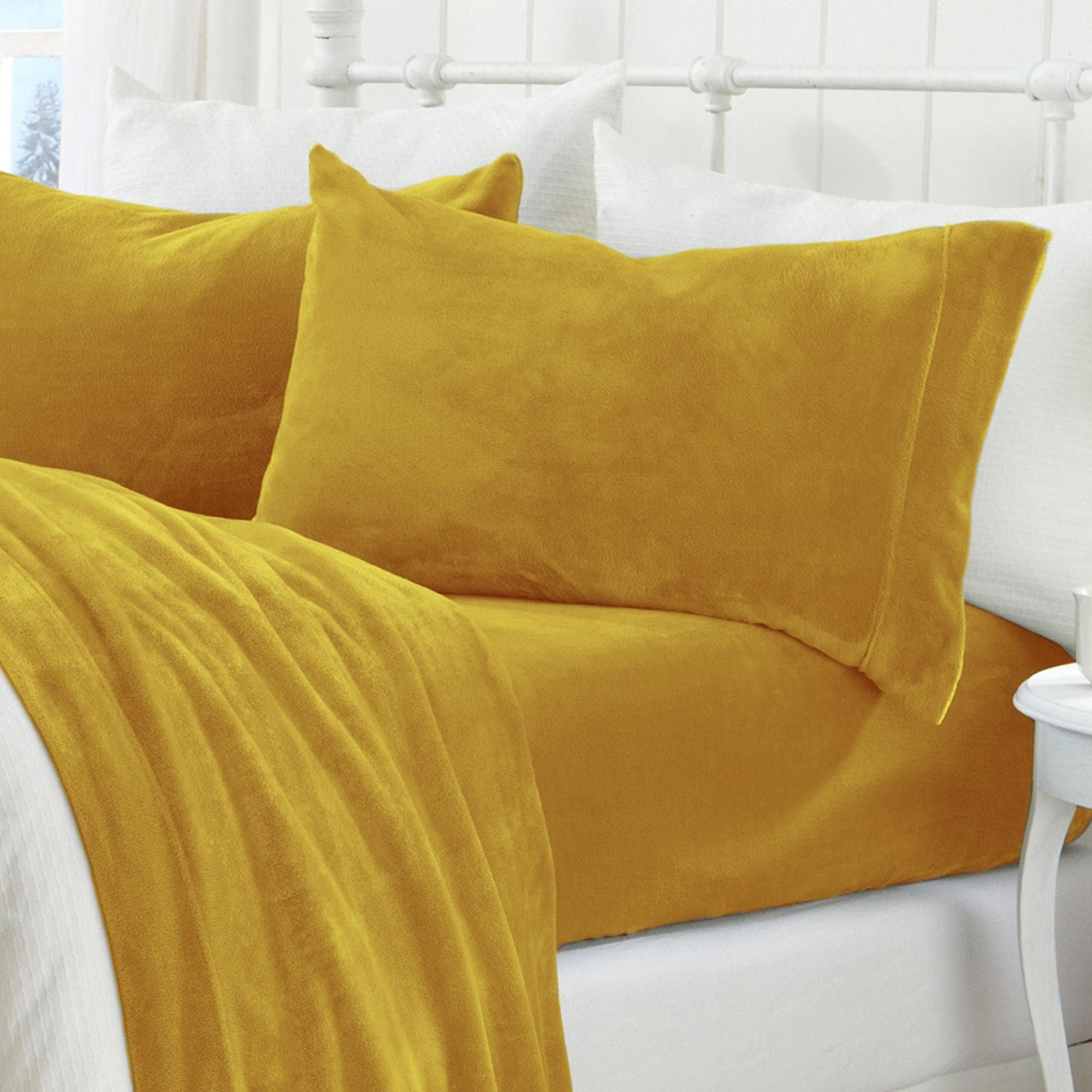 4-Piece Solid Plush Sheet - Velvet Luxe Collection - Best Buy Furniture