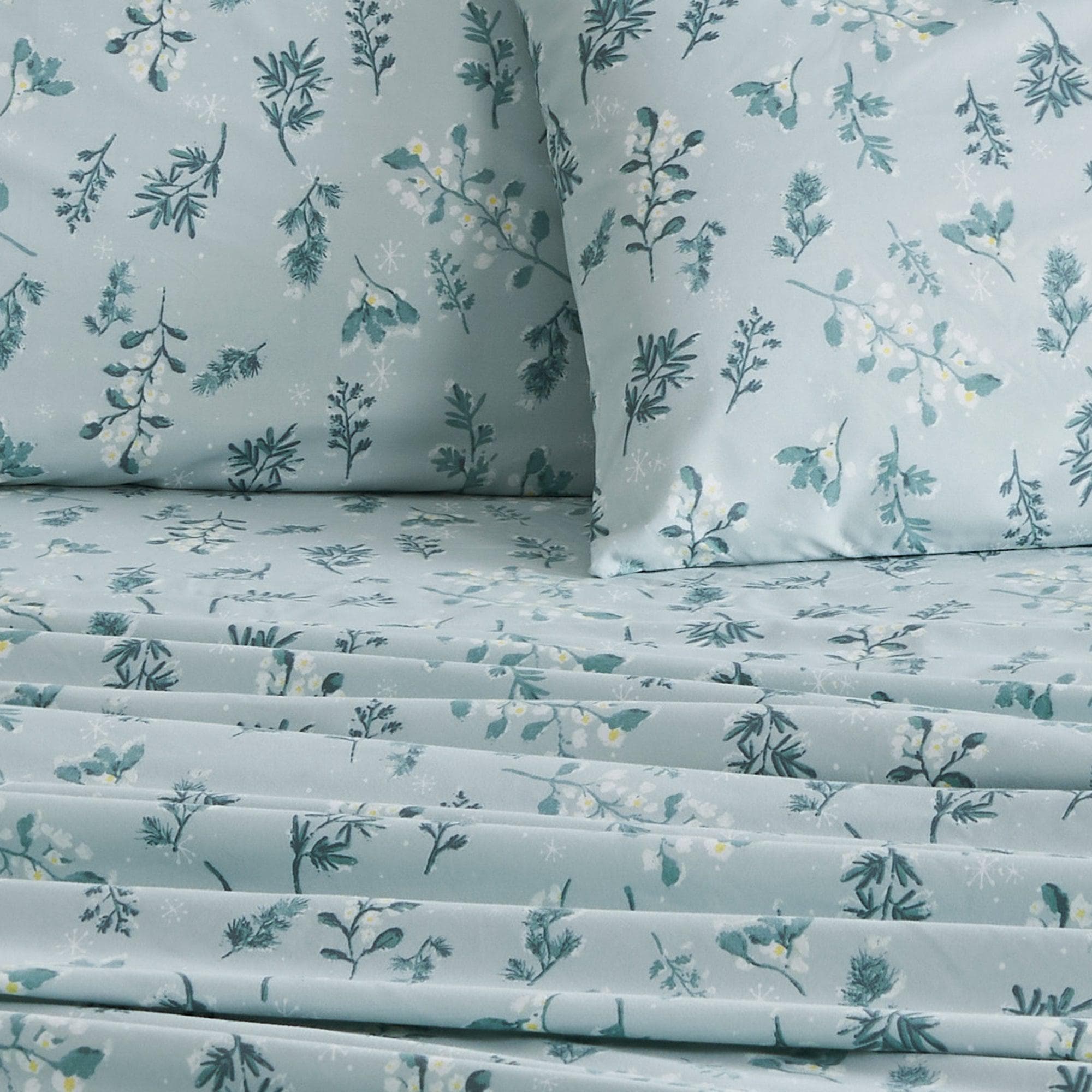 4 Piece Watercolor Floral Microfiber Sheet - Delia Collection - Best Buy Furniture