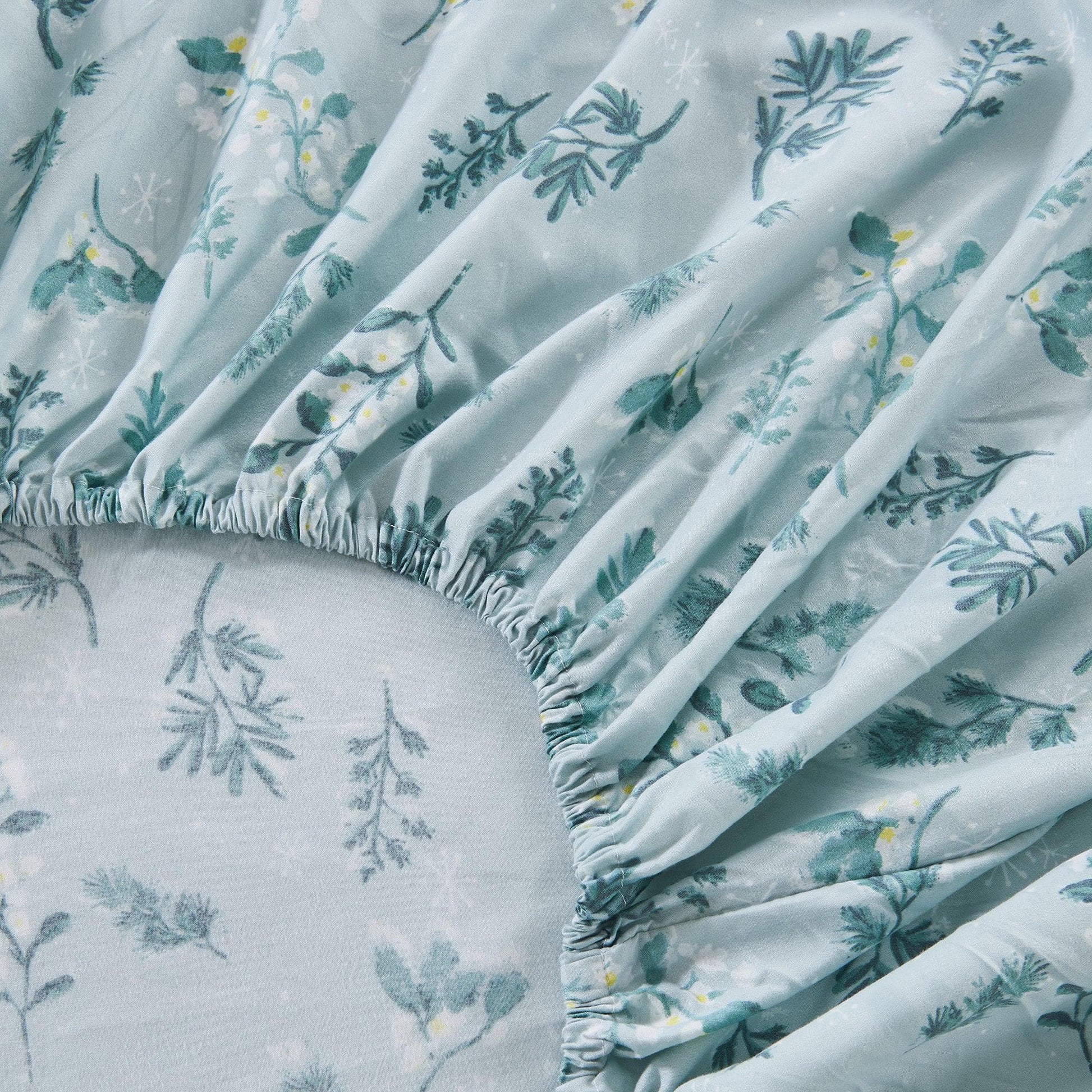 4 Piece Watercolor Floral Microfiber Sheet - Delia Collection - Best Buy Furniture