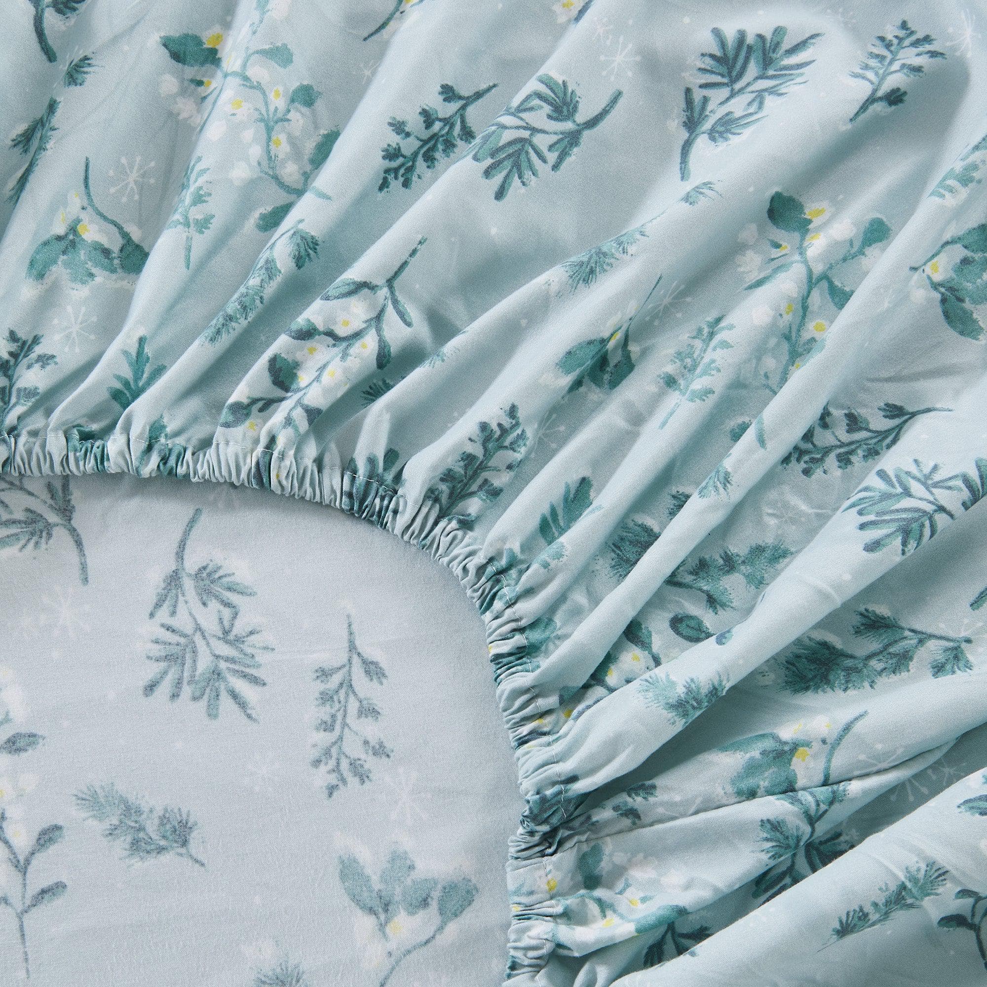 4 Piece Watercolor Floral Microfiber Sheet - Delia Collection - Best Buy Furniture