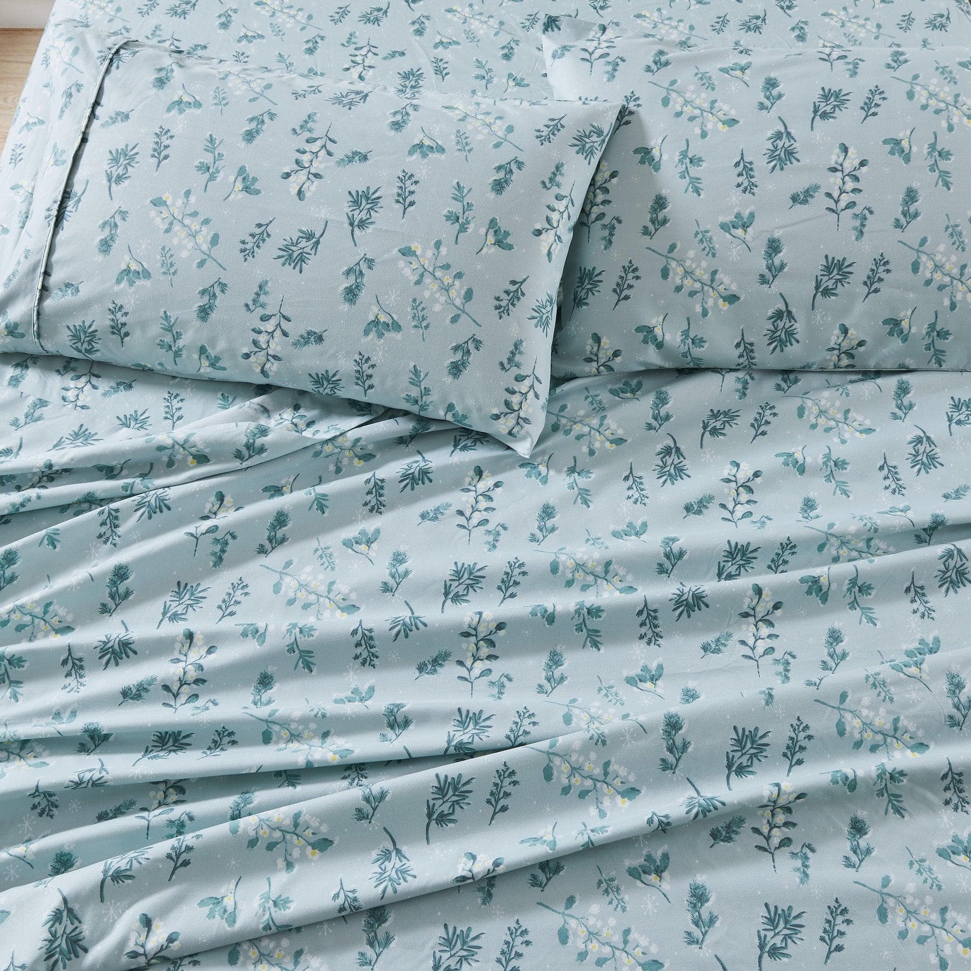 4 Piece Watercolor Floral Microfiber Sheet - Delia Collection - Best Buy Furniture