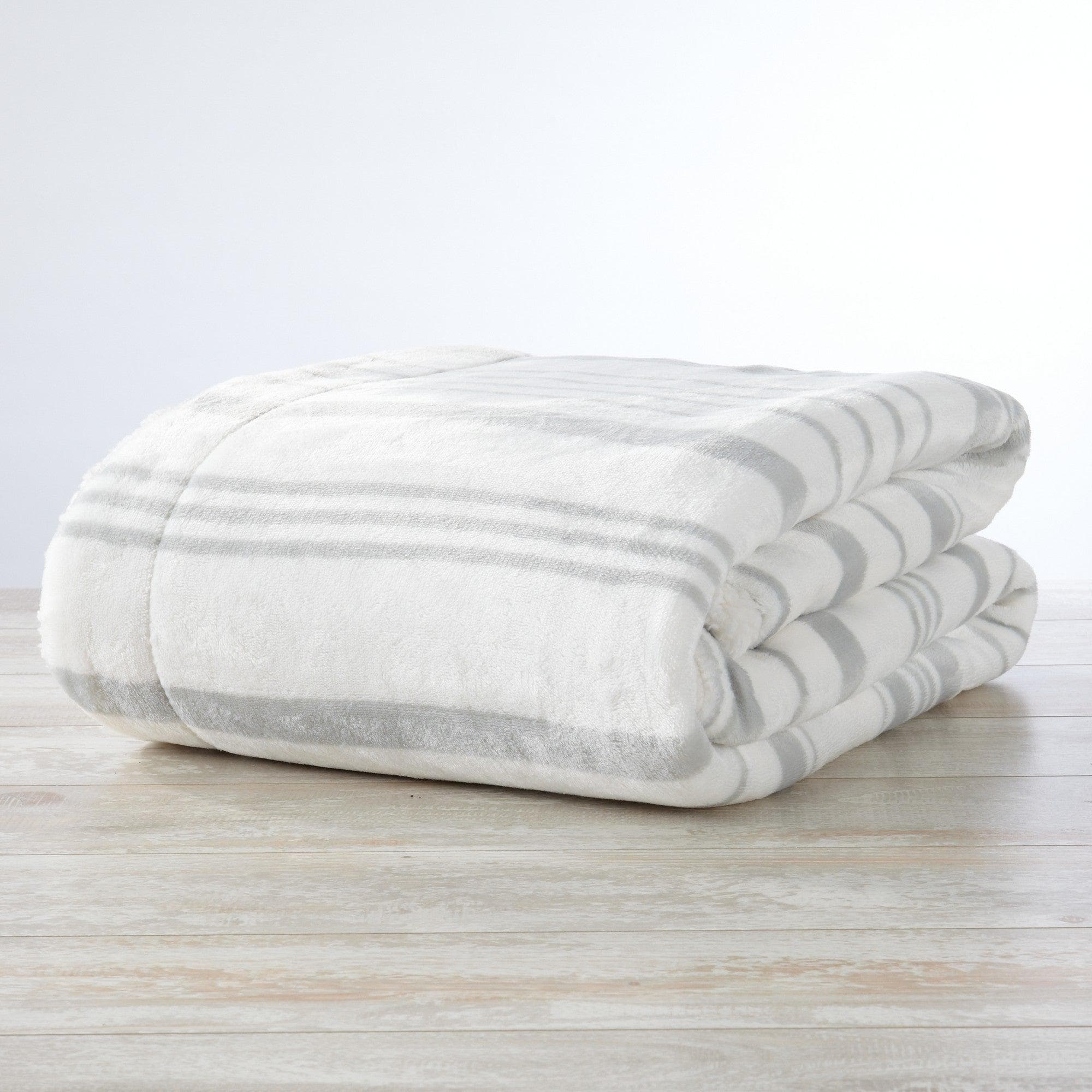 Velvet Plush Sherpa Luxury Bed Blanket - Kinsley Collection - Best Buy Furniture