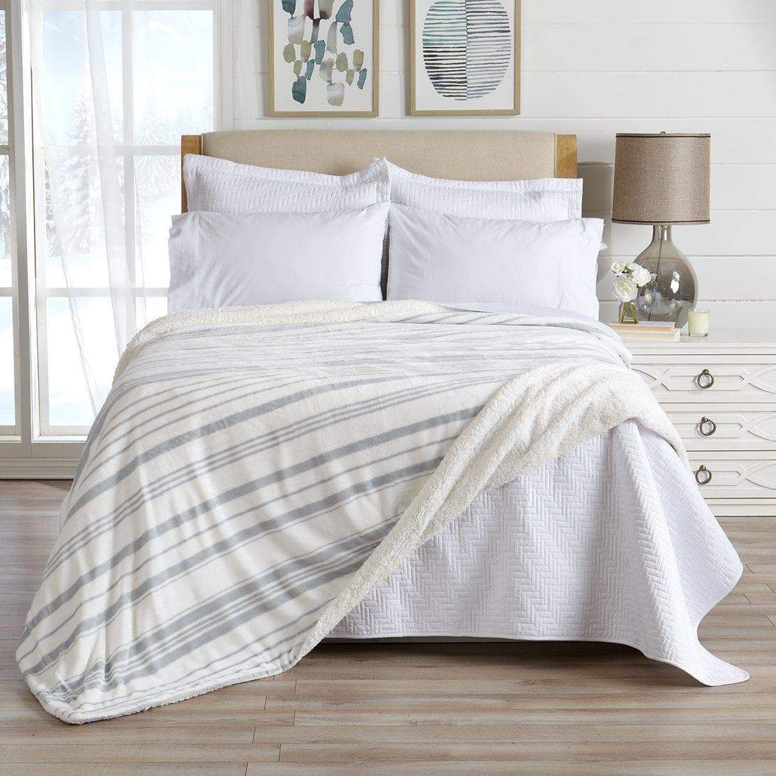 Velvet Plush Sherpa Luxury Bed Blanket - Kinsley Collection - Best Buy Furniture