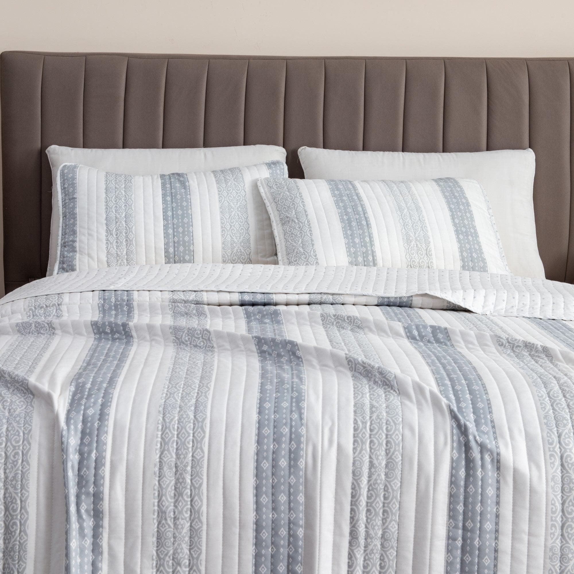 3-Piece Stripe Quilt - Adele Collection - Best Buy Furniture