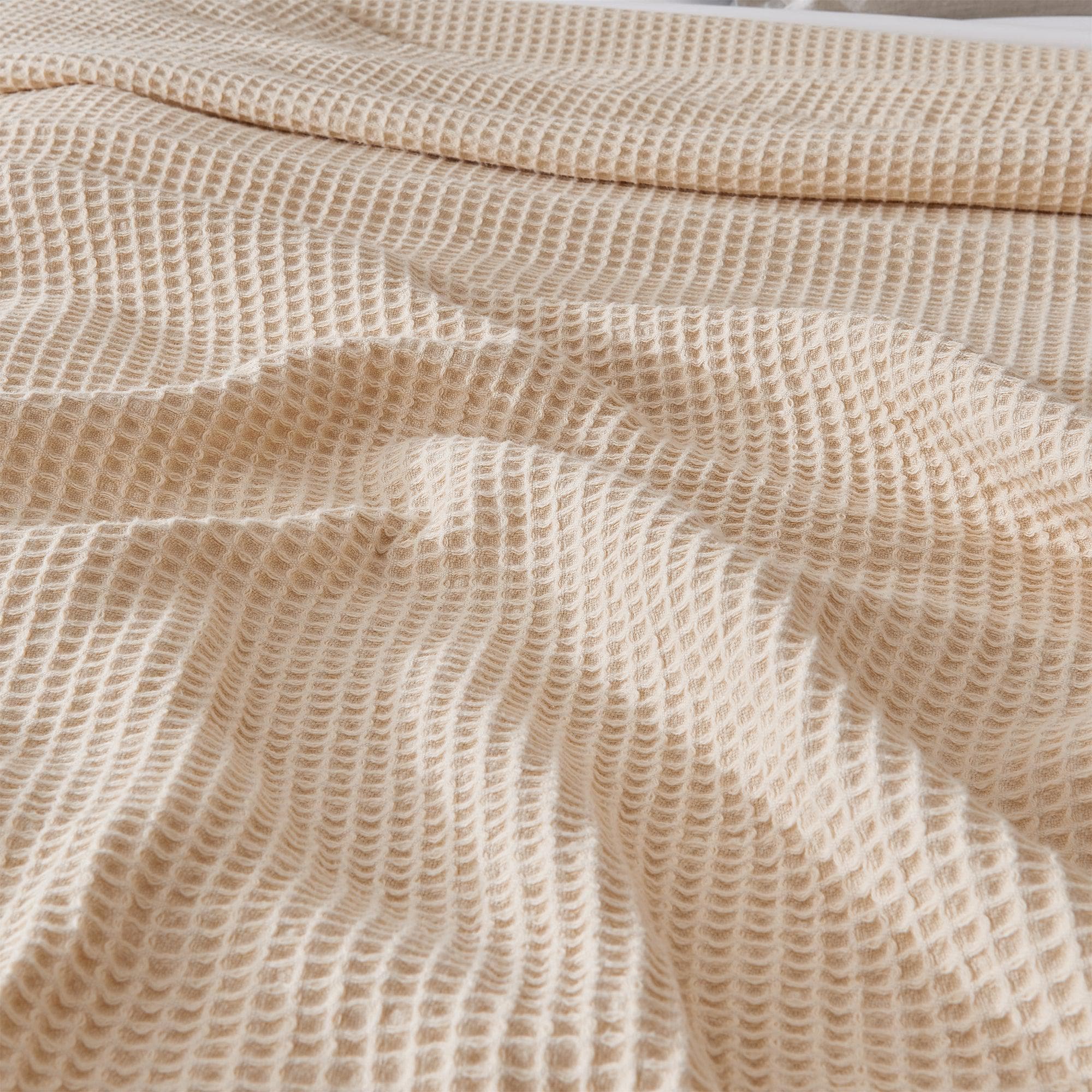 100% Cotton Waffle Weave Blanket - Mikala Collection - Best Buy Furniture