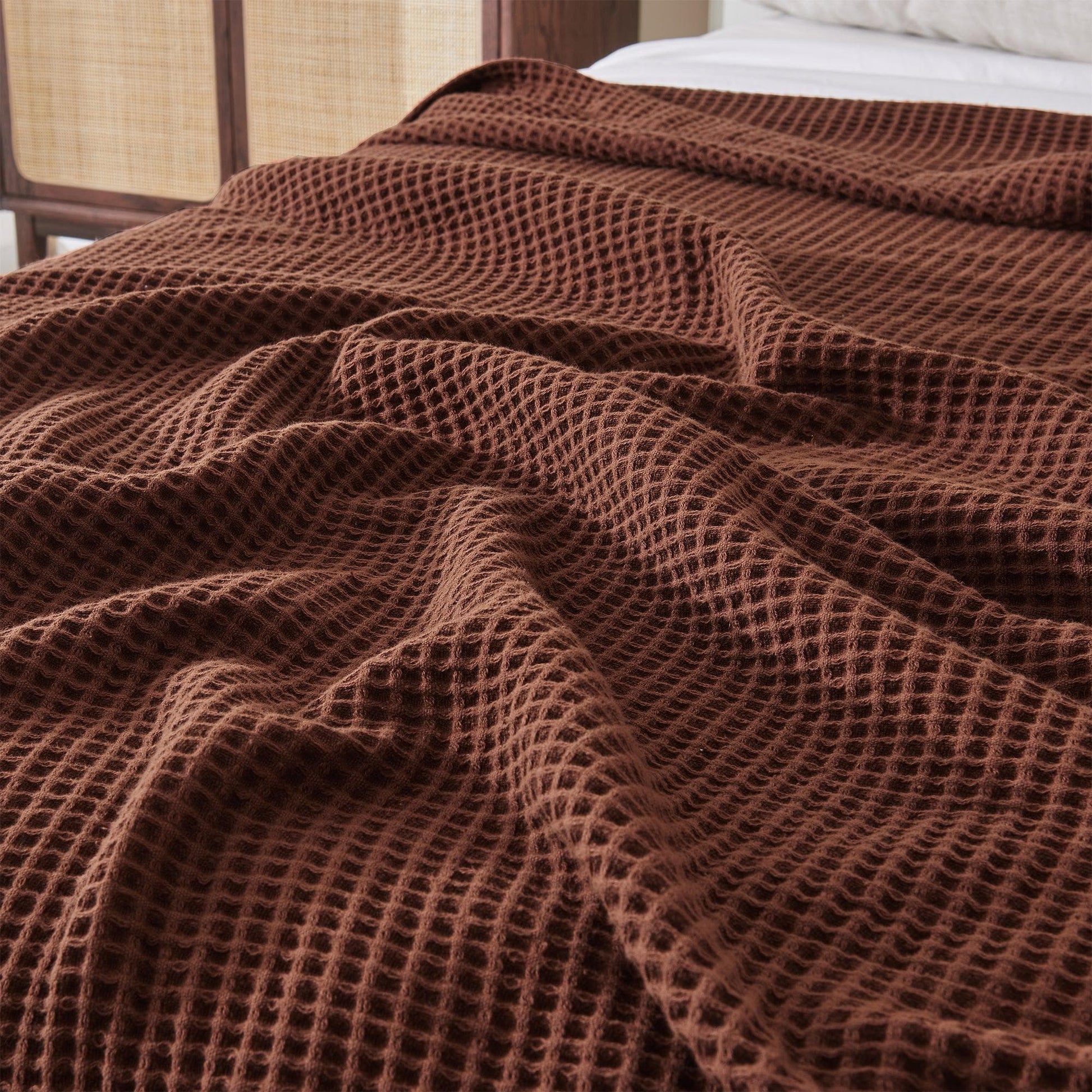 100% Cotton Waffle Weave Blanket - Mikala Collection - Best Buy Furniture