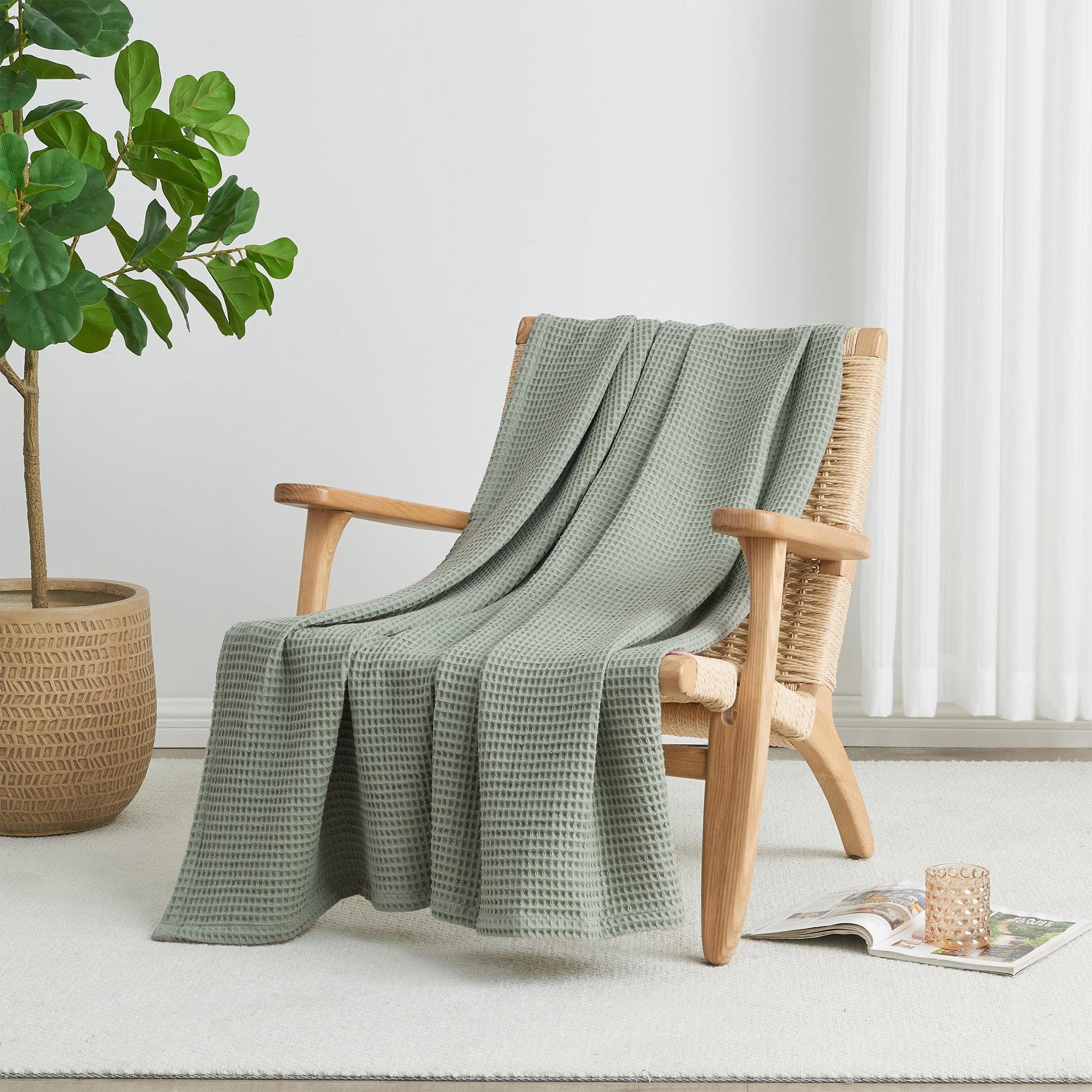100% Cotton Waffle Weave Blanket - Mikala Collection - Best Buy Furniture