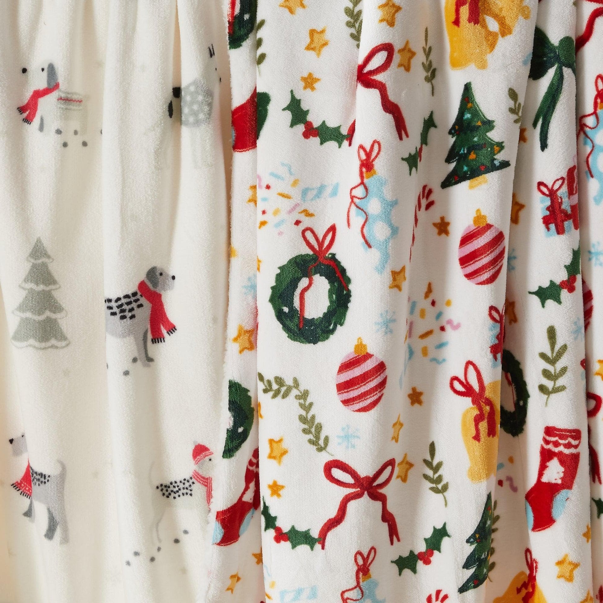 Holiday Sherpa Throw - Esmay Collection - Best Buy Furniture