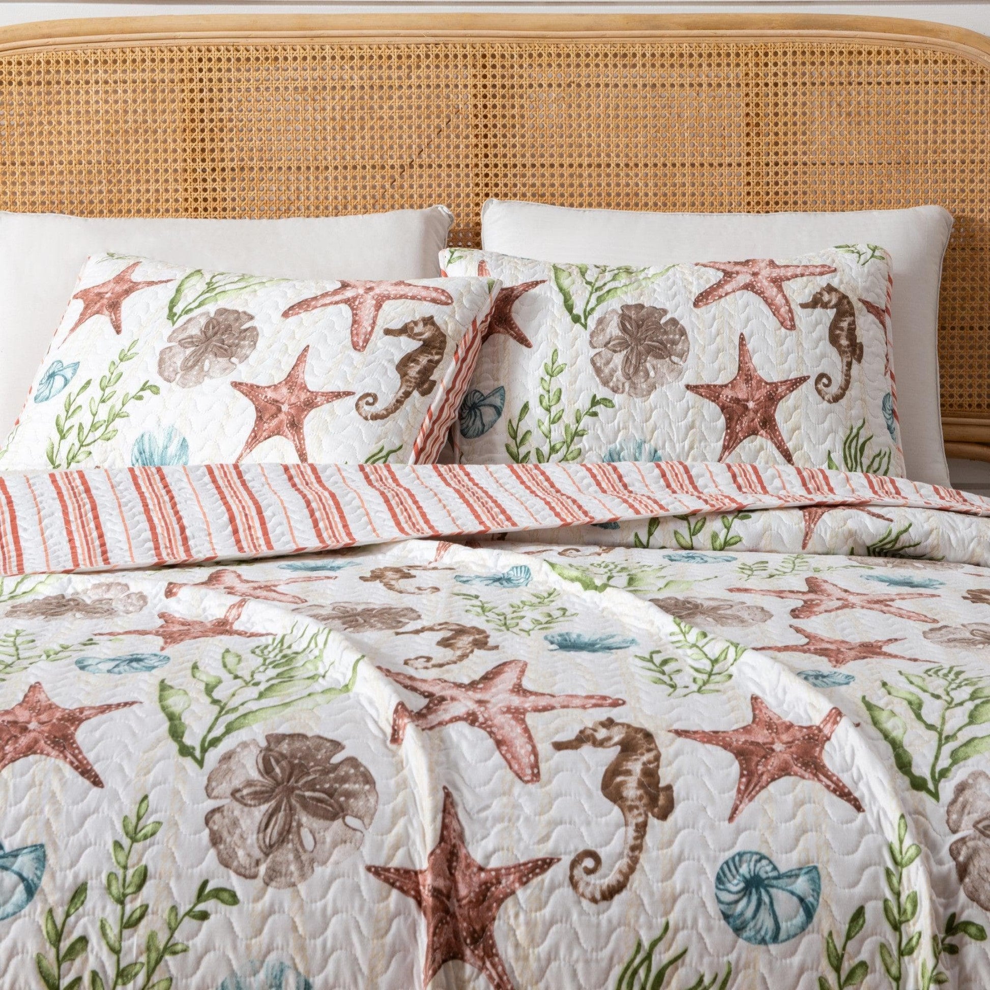 Castaway Coastal Quilt Set - Best Buy Furniture