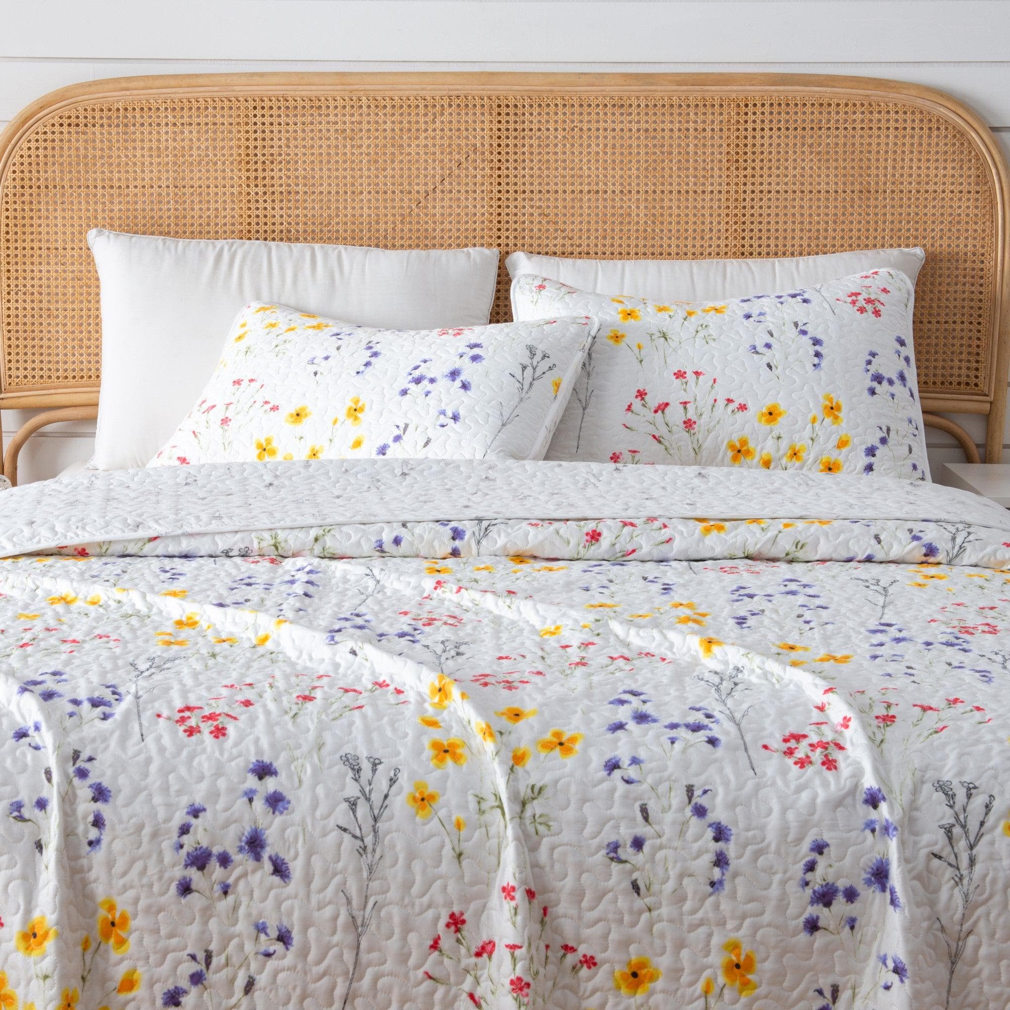 Colorful Floral 3 Piece Quilt Set - Marianne Collection - Best Buy Furniture