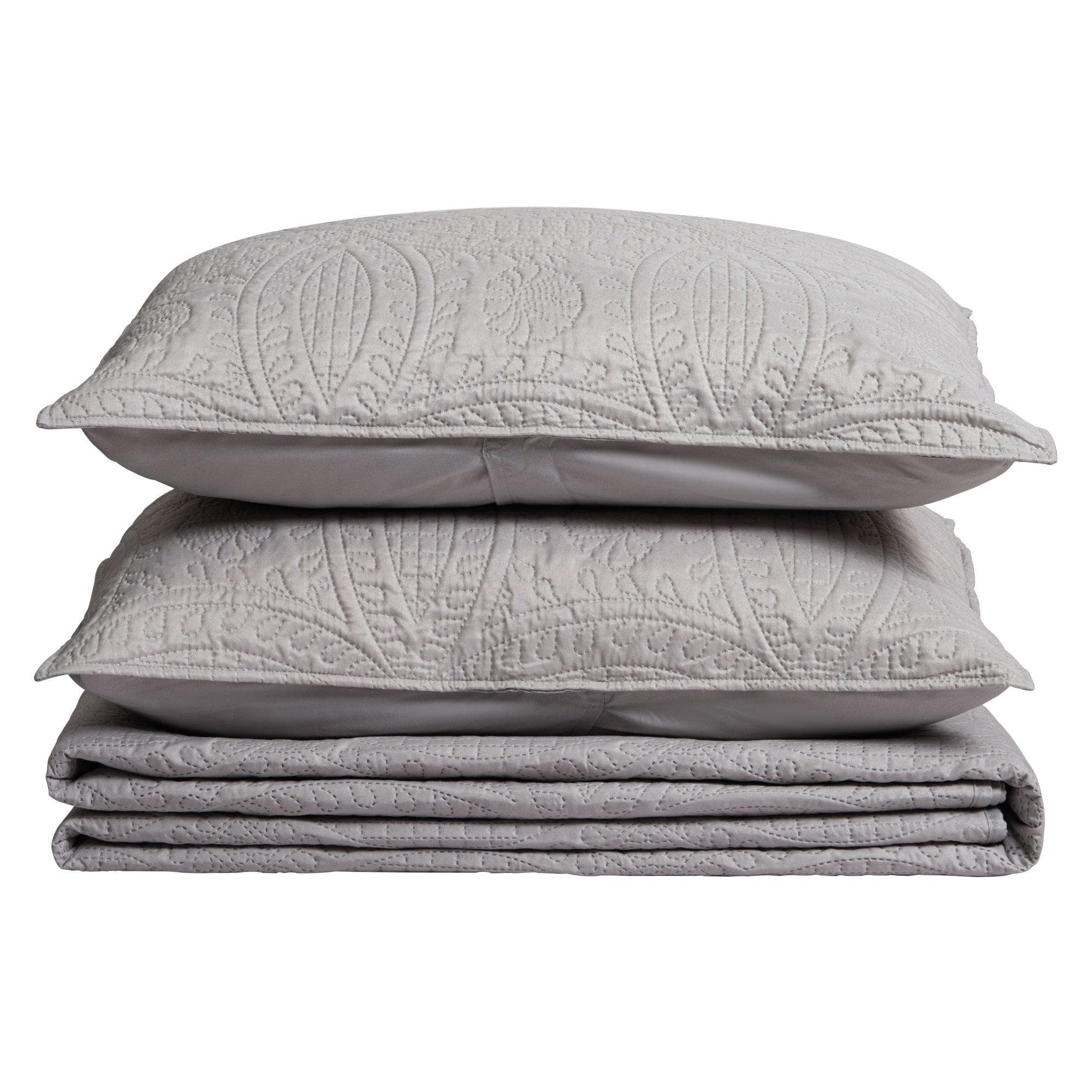 3-Piece Oversized Medallion Quilt Set - Clara Collection - Best Buy Furniture