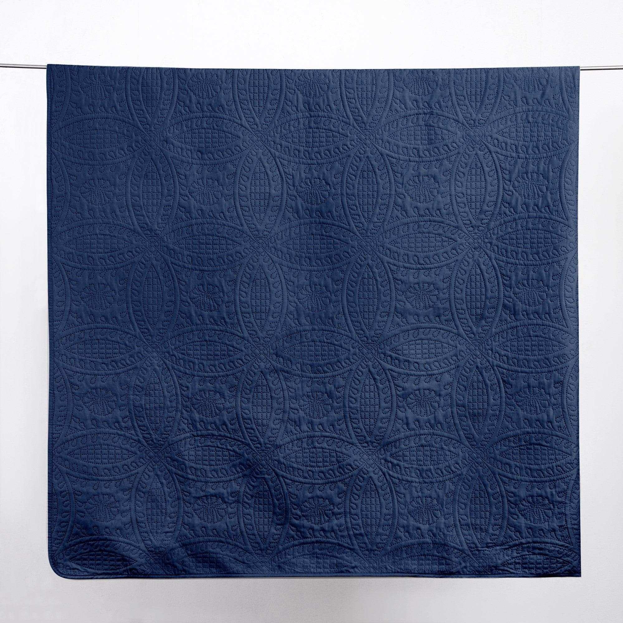 3-Piece Oversized Medallion Quilt Set - Clara Collection - Best Buy Furniture