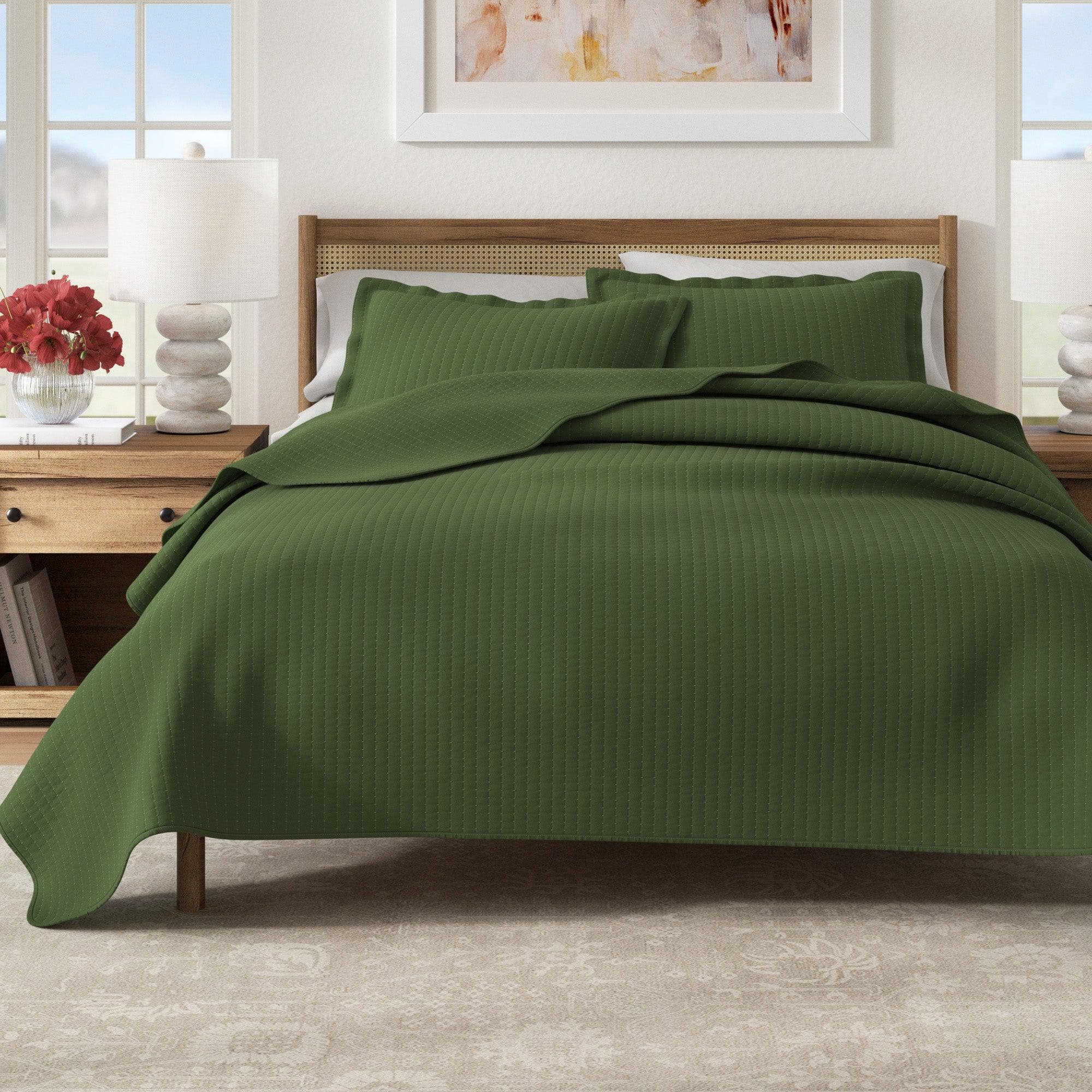 3-Piece Solid Quilt - Alicia Collection - Best Buy Furniture