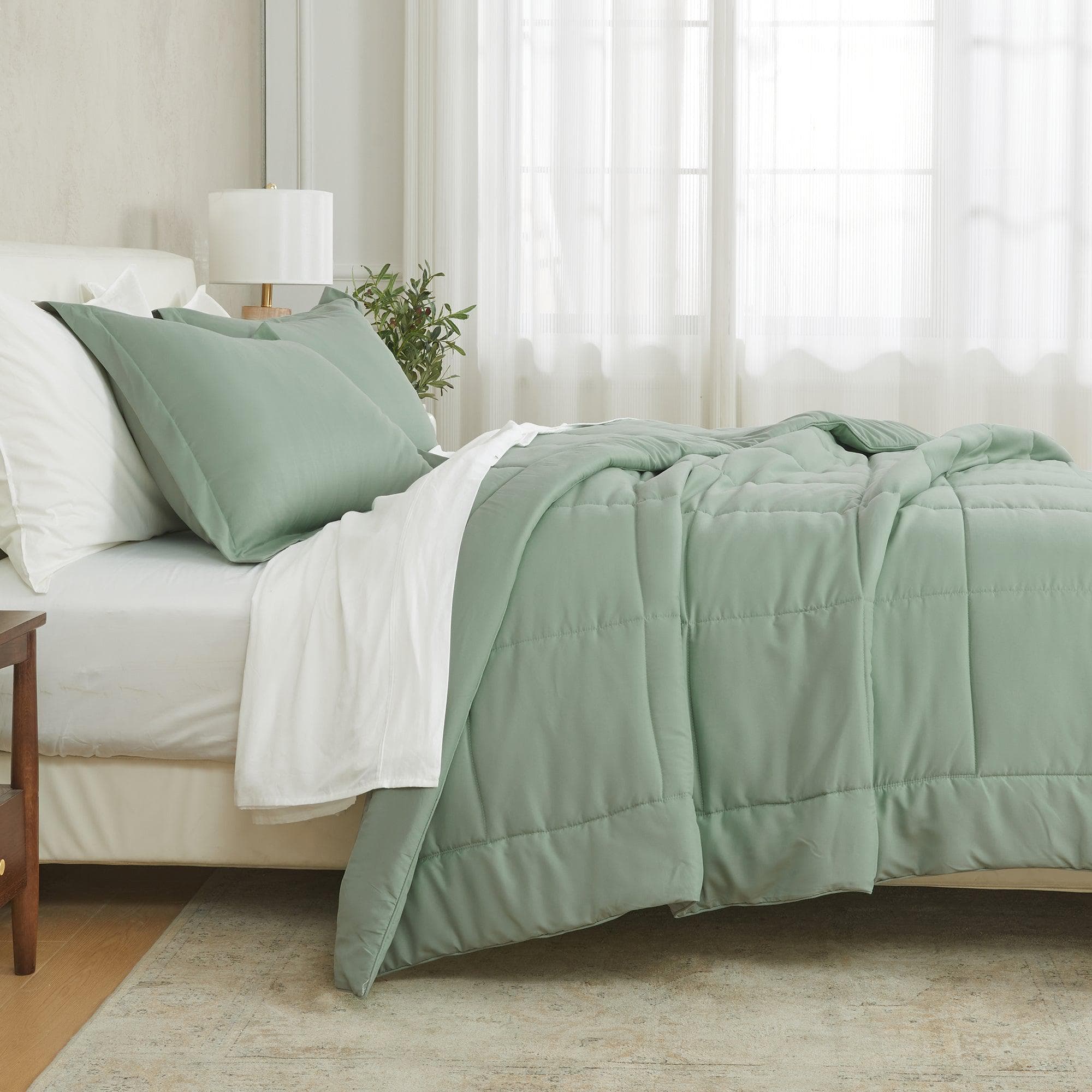 Reversible Comforter Set - Odette Collection - Best Buy Furniture