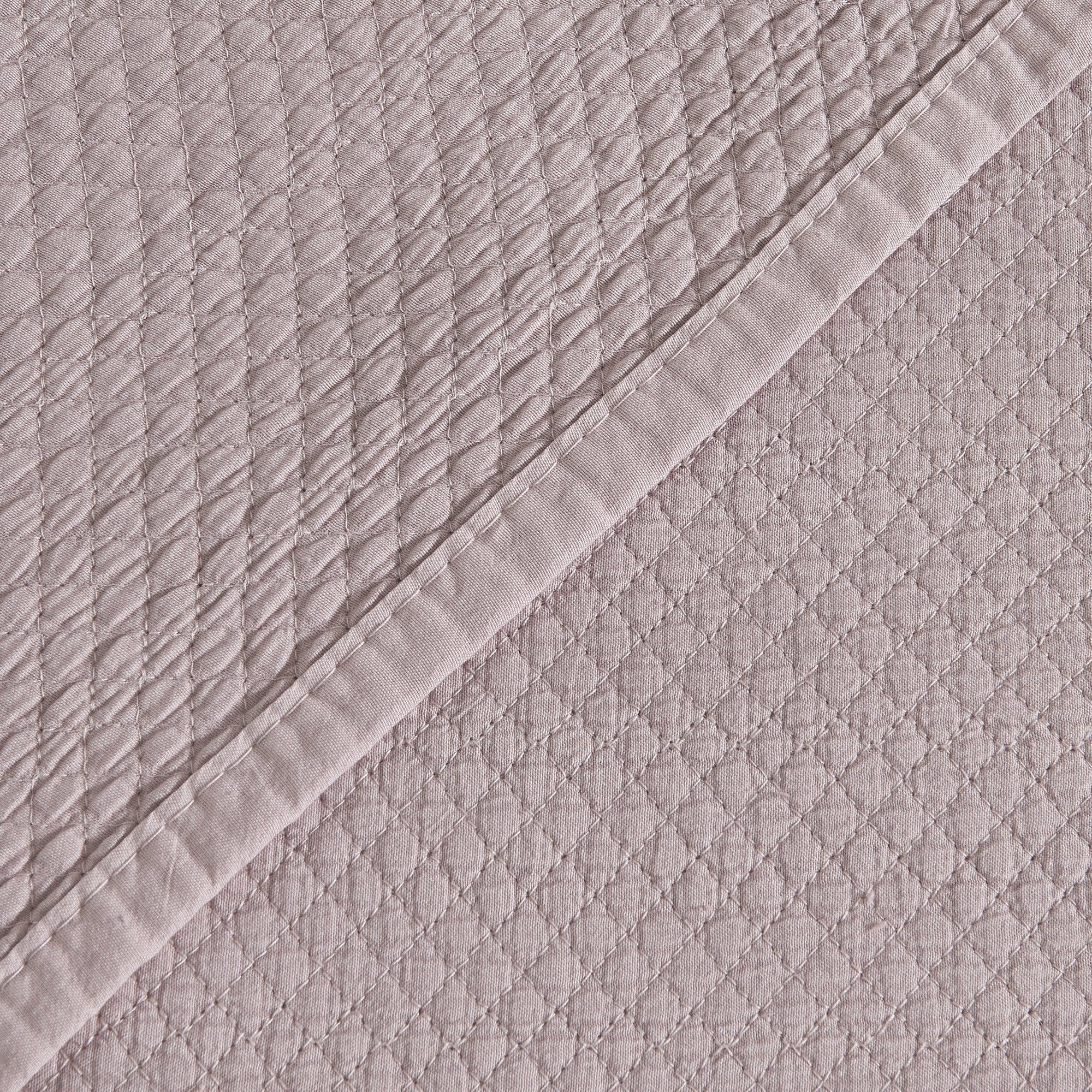 Stonewashed Relaxed Quilt Set - Vittoria Collection - Best Buy Furniture