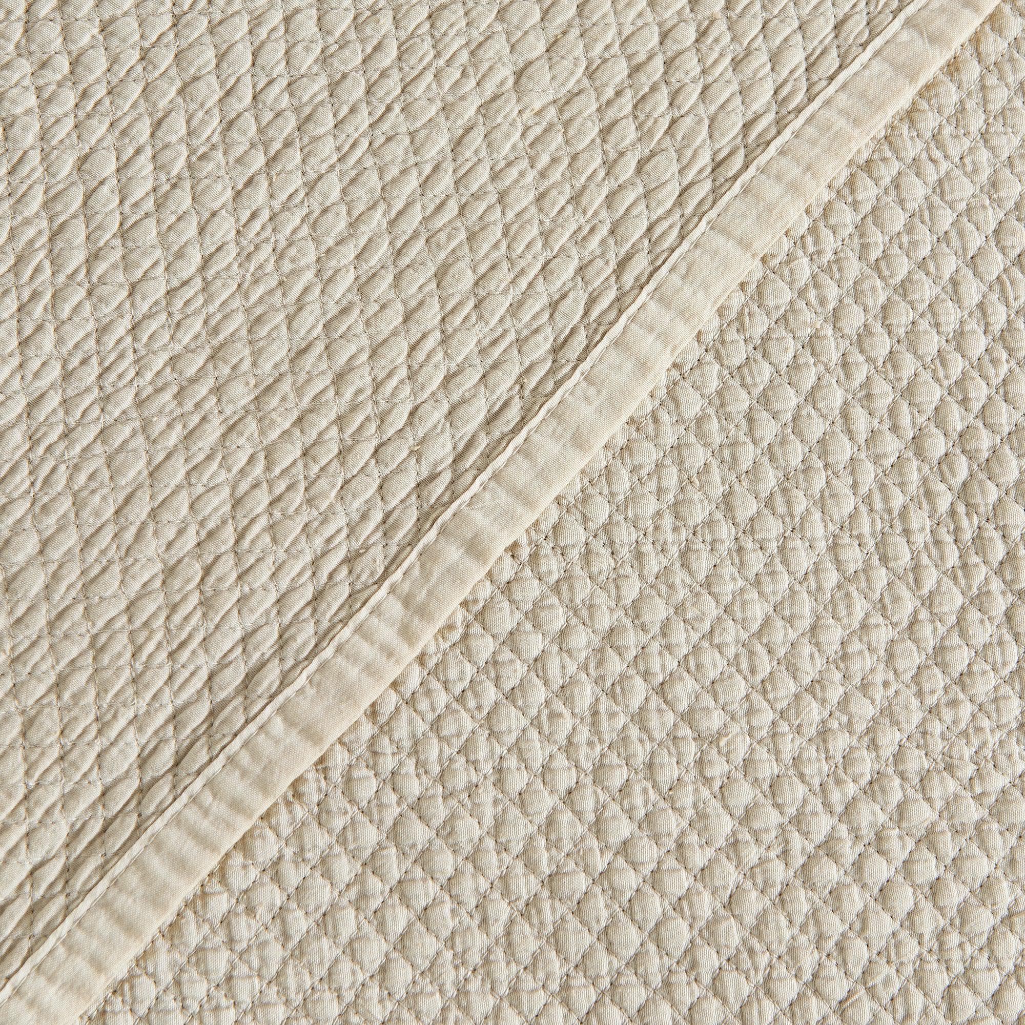 Stonewashed Relaxed Quilt Set - Vittoria Collection - Best Buy Furniture