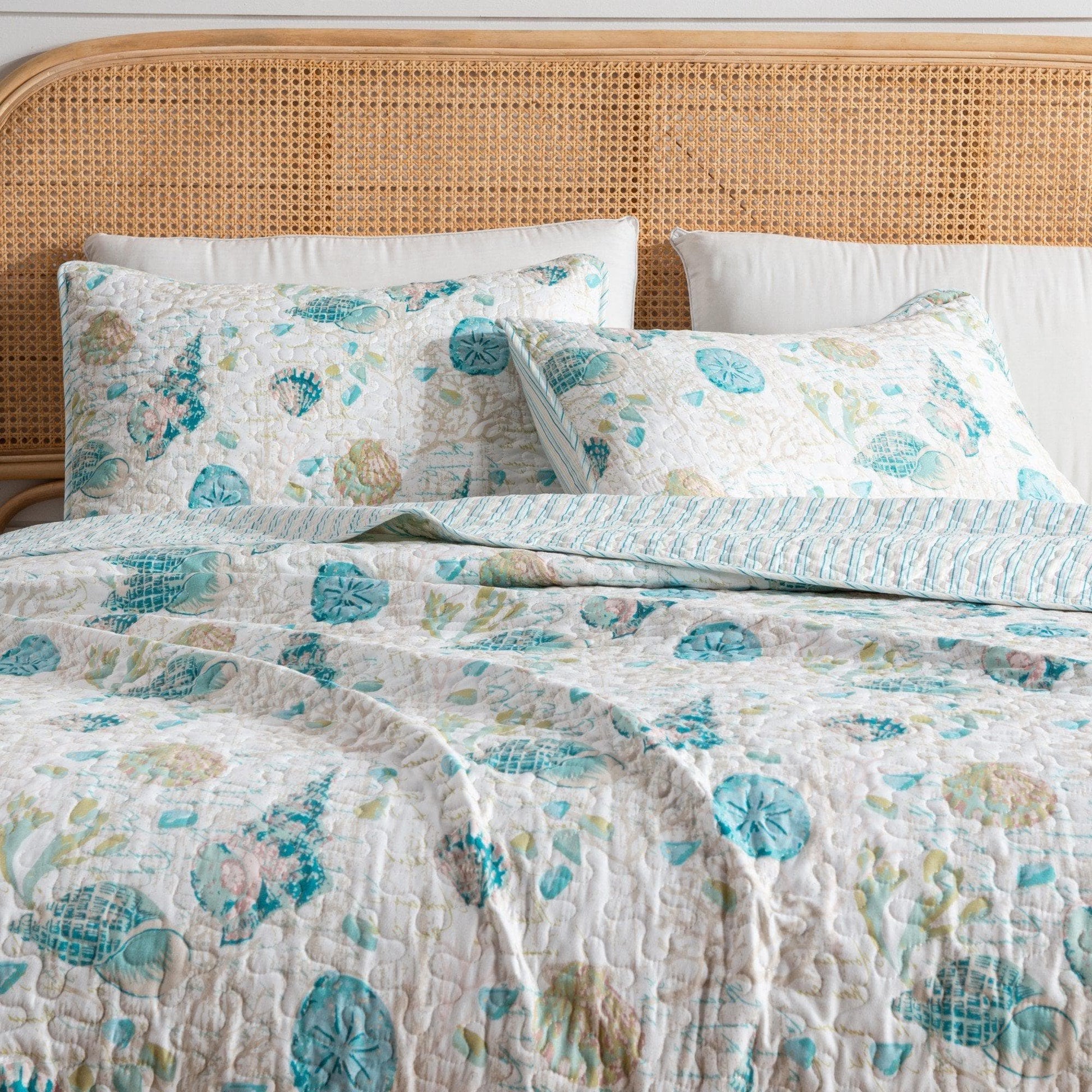 Seashell & Coral Quilt Set - Westsands Collection - Best Buy Furniture