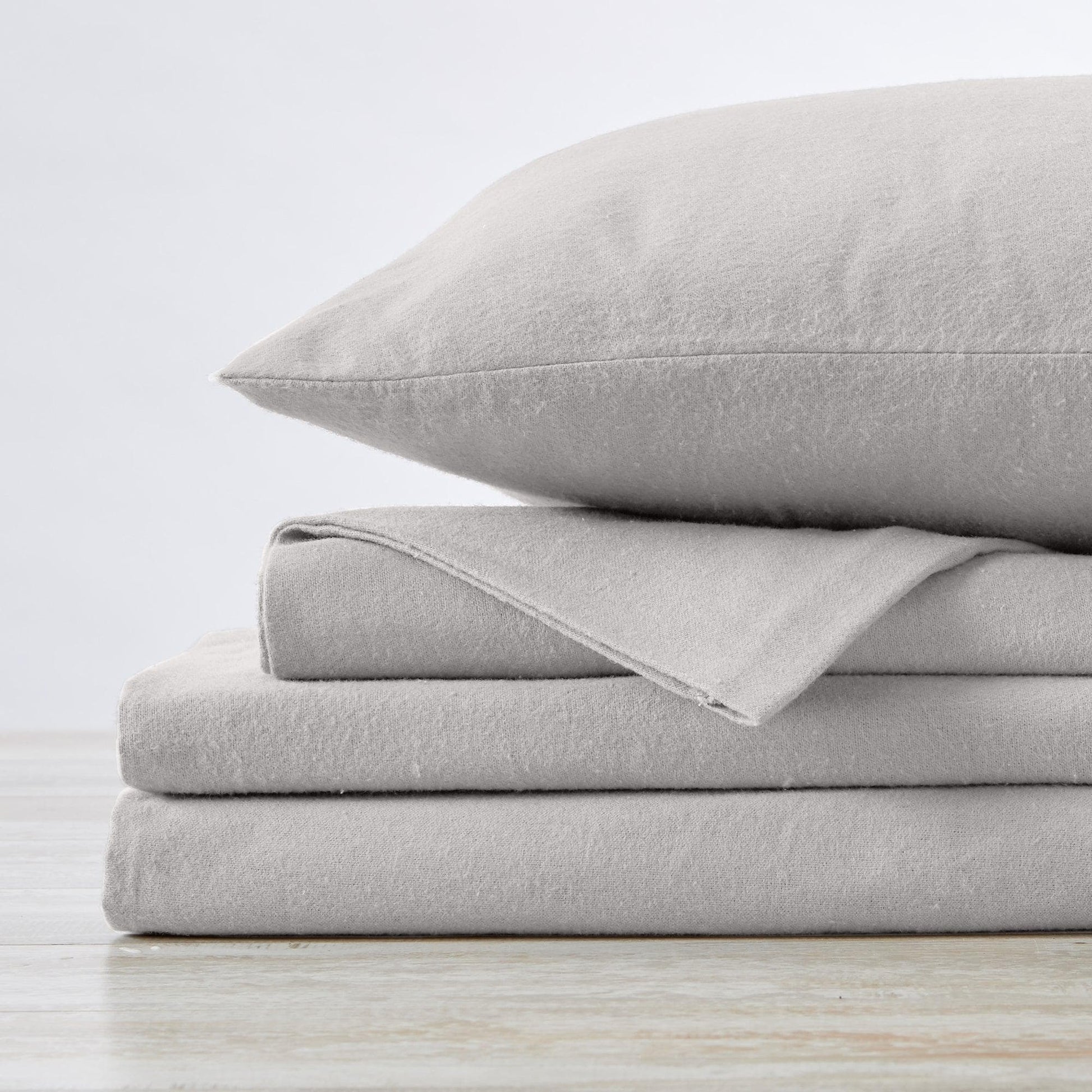 4-Piece Cotton Solid Flannel Sheet - Nordic Collection - Best Buy Furniture