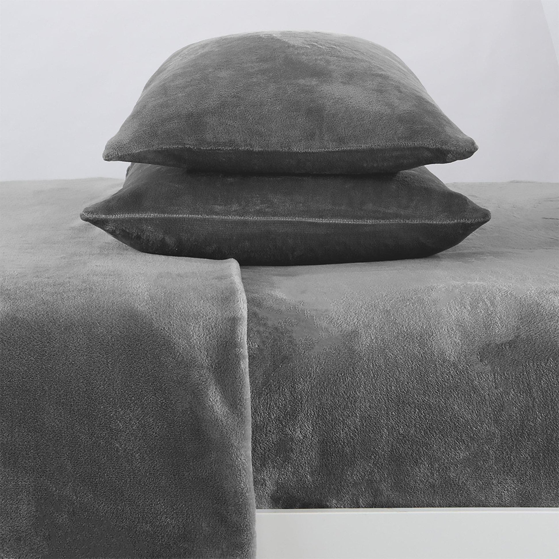 4-Piece Solid Plush Sheet - Velvet Luxe Collection - Best Buy Furniture