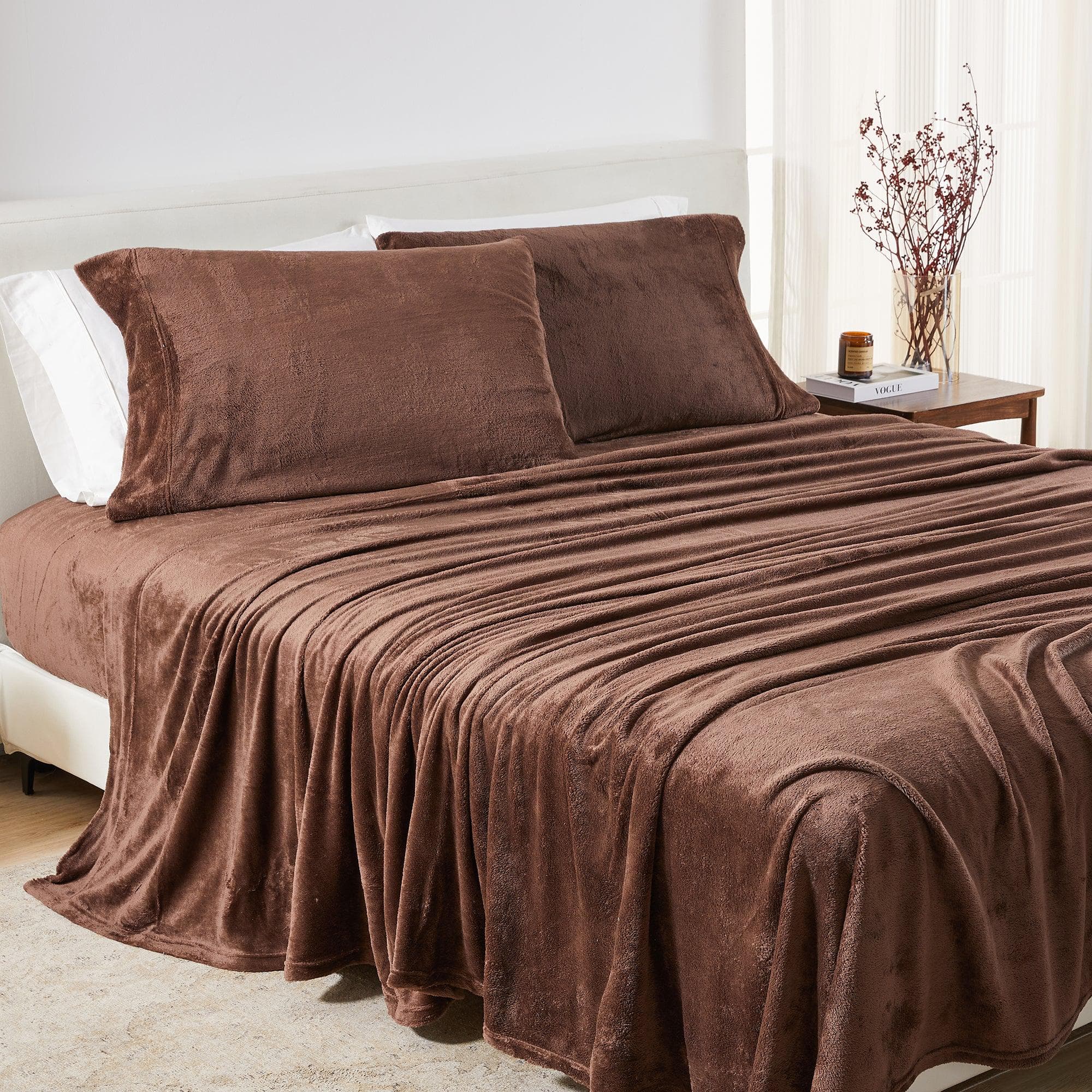 4-Piece Solid Plush Sheet - Velvet Luxe Collection - Best Buy Furniture