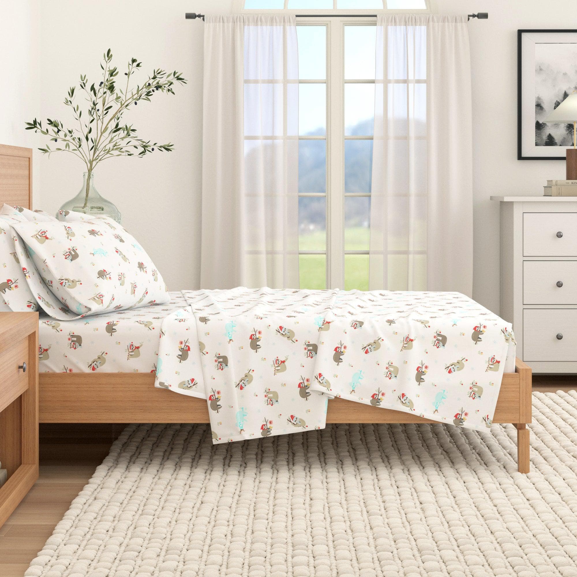 4-Piece Turkish Cotton Christmas Flannel Sheet - Whittaker Collection - Best Buy Furniture