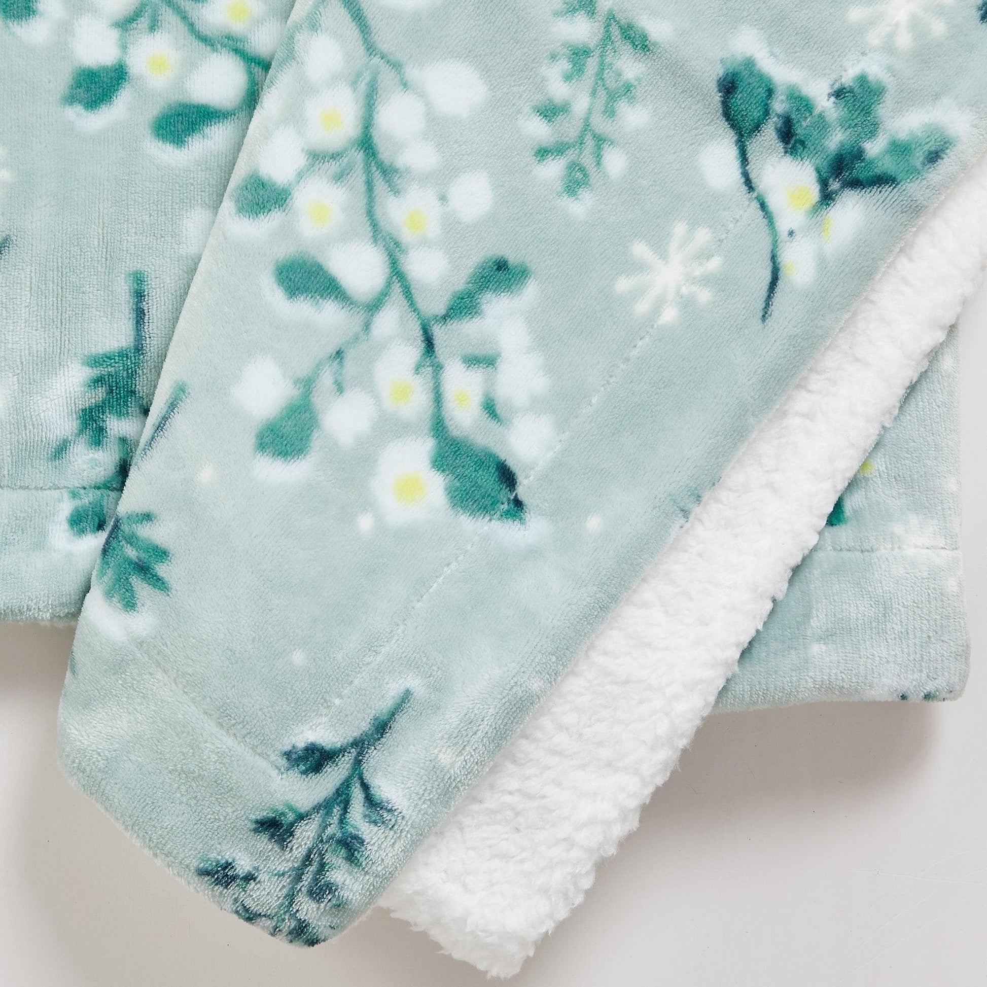 Velvet Plush Sherpa Luxury Bed Blanket - Kinsley Collection - Best Buy Furniture