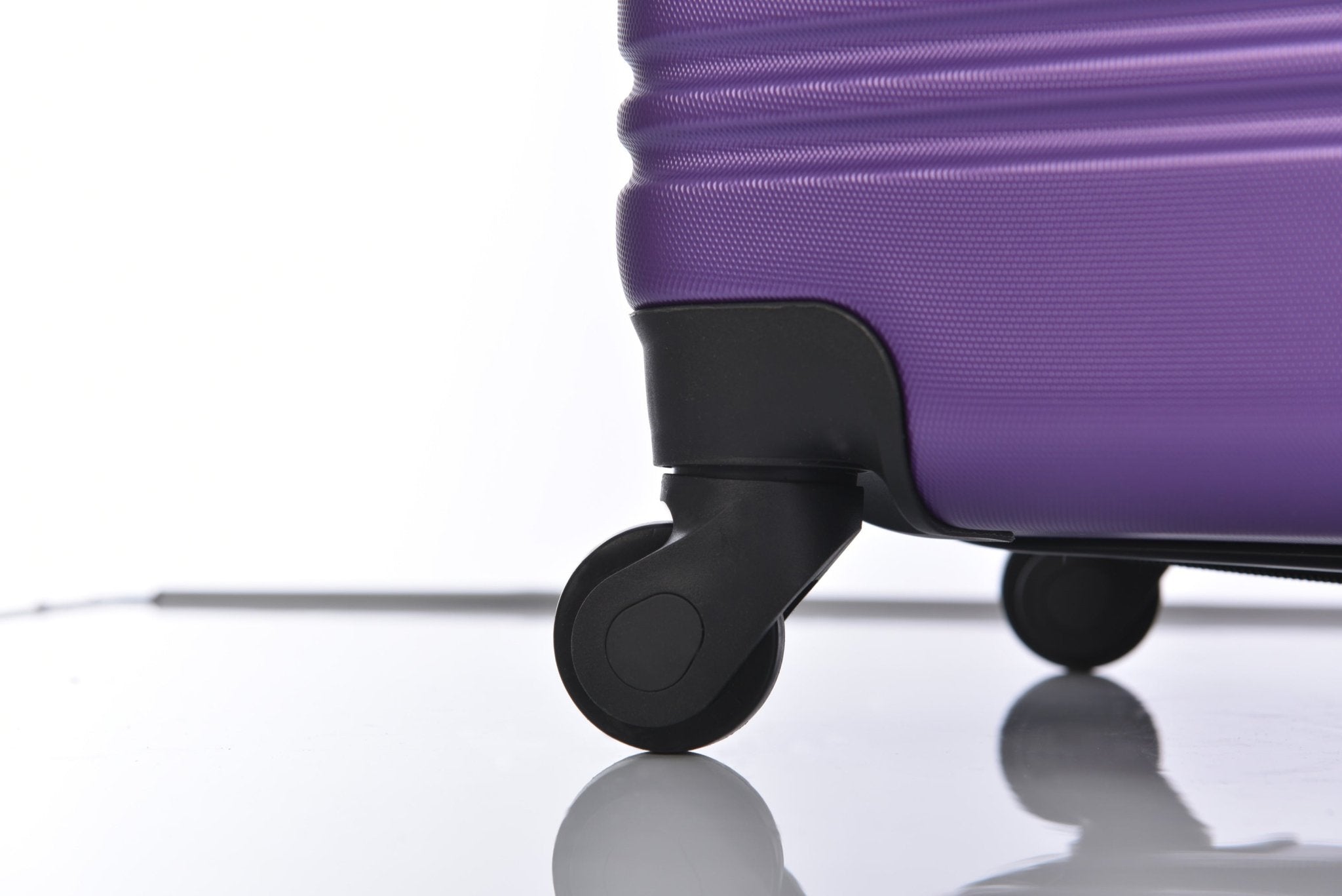 Hardshell Luggage Sets 4 pcs + Bag Spinner Suitcase with TSA Lock Lightweight Luggages - Tuesday Morning - Luggage Sets