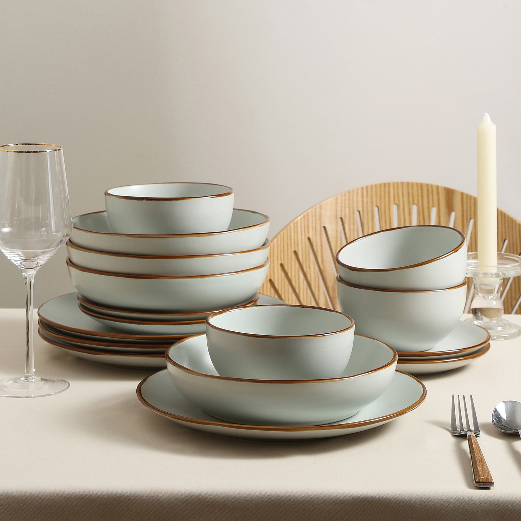 Brasa Stoneware Dinnerware Set - Light Green