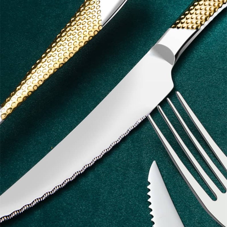 Tono Silverware Set