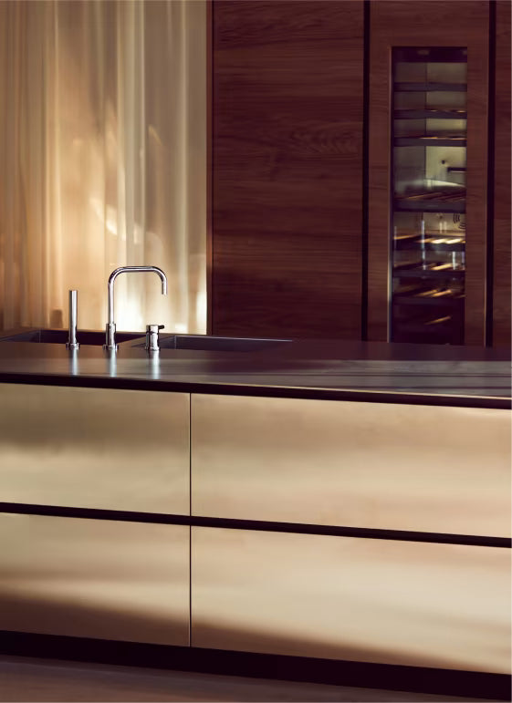 Kitchen & Storage