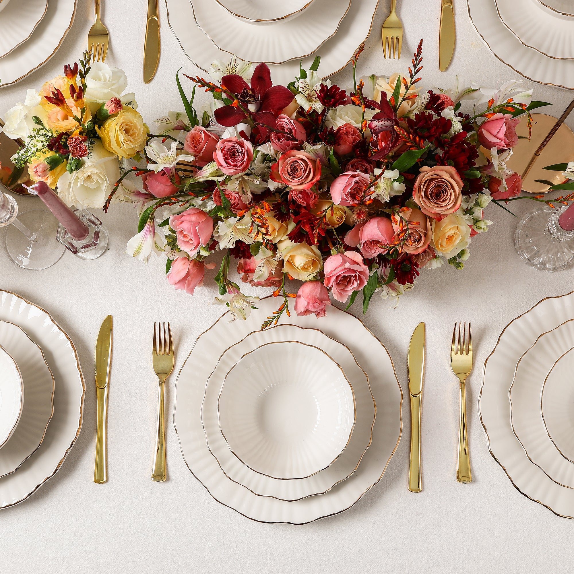 Zinnia Porcelain Dinnerware Set - White and Gold
